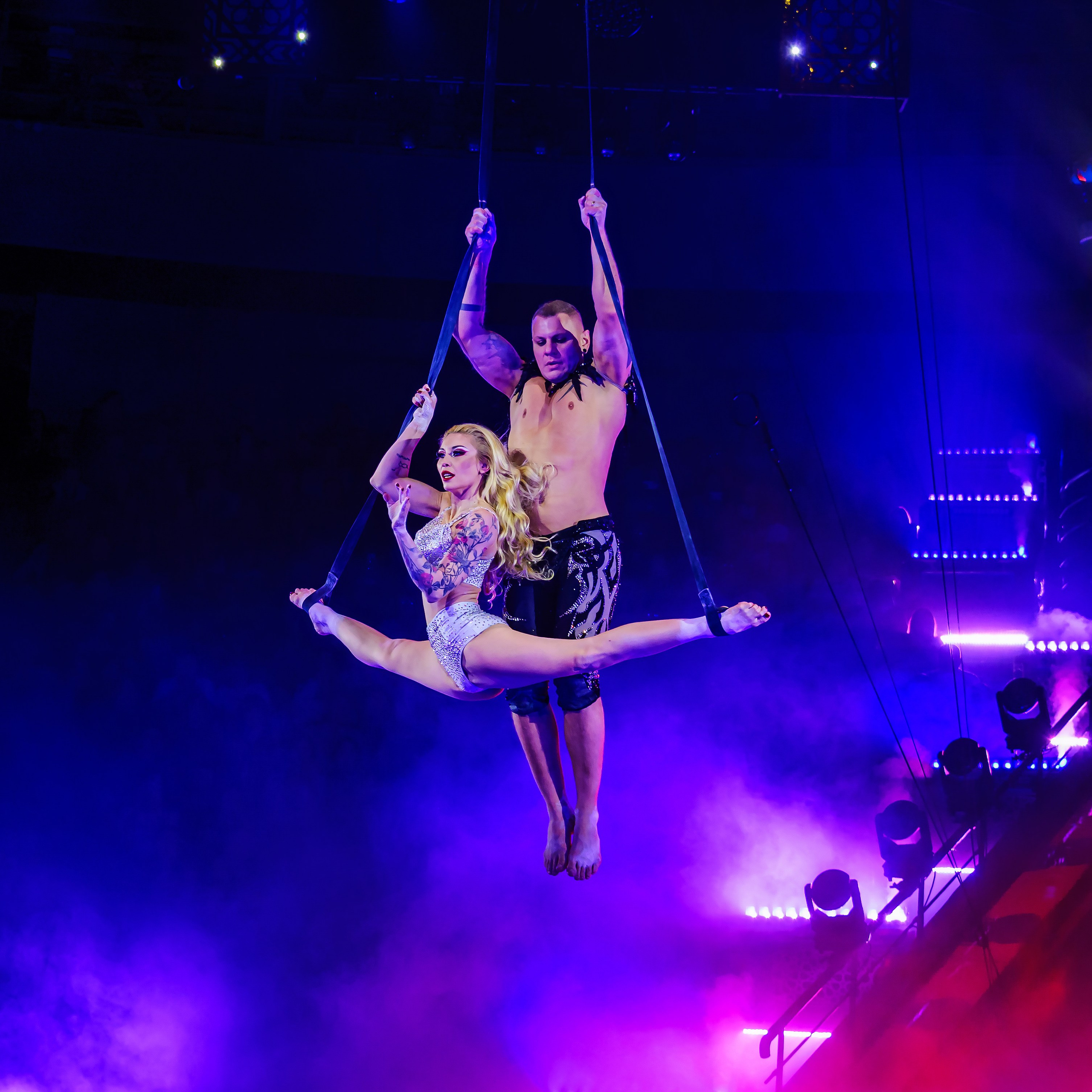 Песчаная сказка Гии Эрадзе — волшебное шоу 🎪, которое должен увидеть каждый, кто ценит красоту🌹, талант 🎭 и умение мечтать 💫. Цирковой фотограф Андрей Пухов (Jazz)