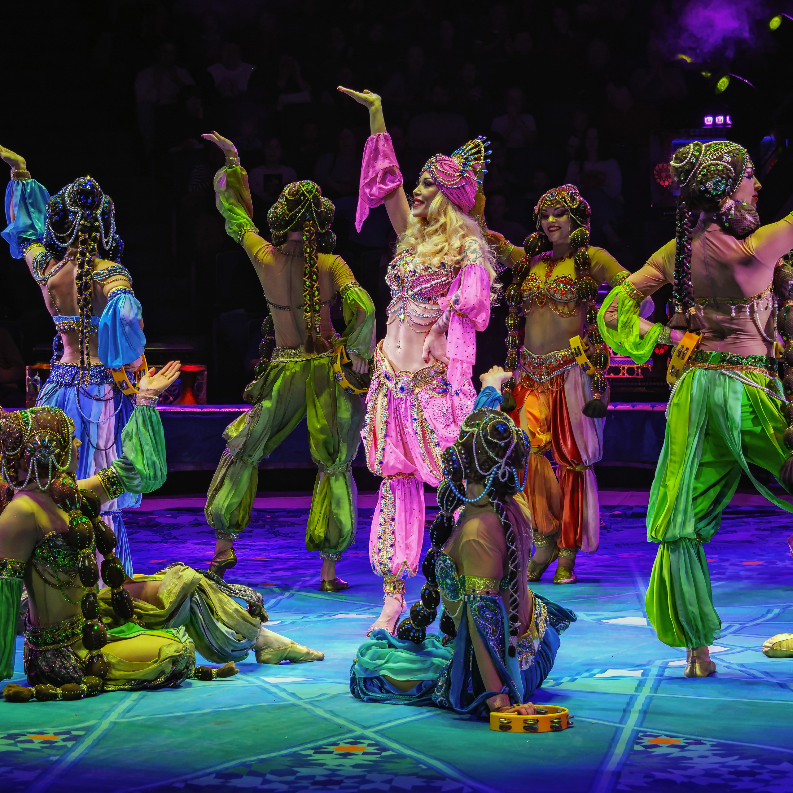 Песчаная сказка Гии Эрадзе — волшебное шоу 🎪, которое должен увидеть каждый, кто ценит красоту🌹, талант 🎭 и умение мечтать 💫. Цирковой фотограф Андрей Пухов (Jazz)