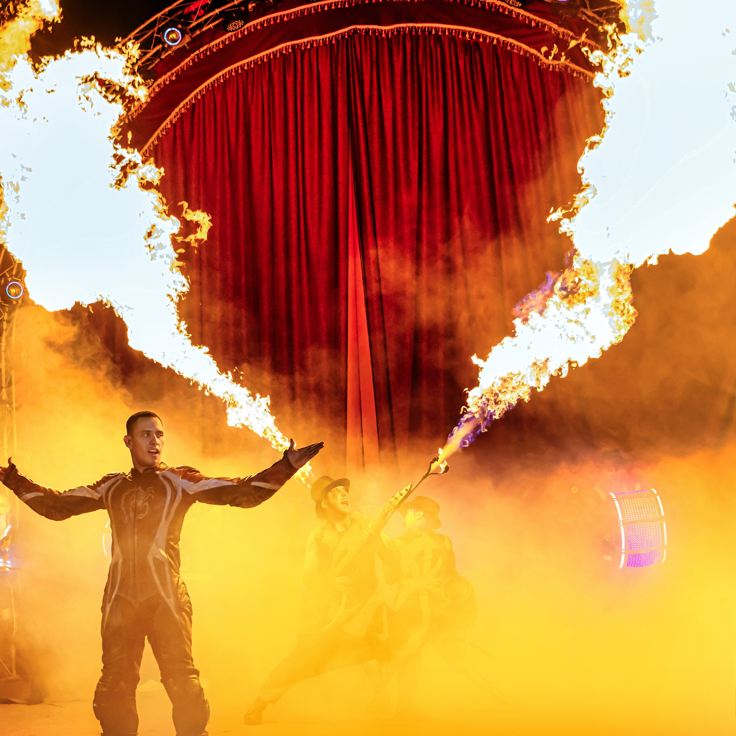 Шоу Демидовых. Цирковой фотограф Андрей Пухов (Jazz)