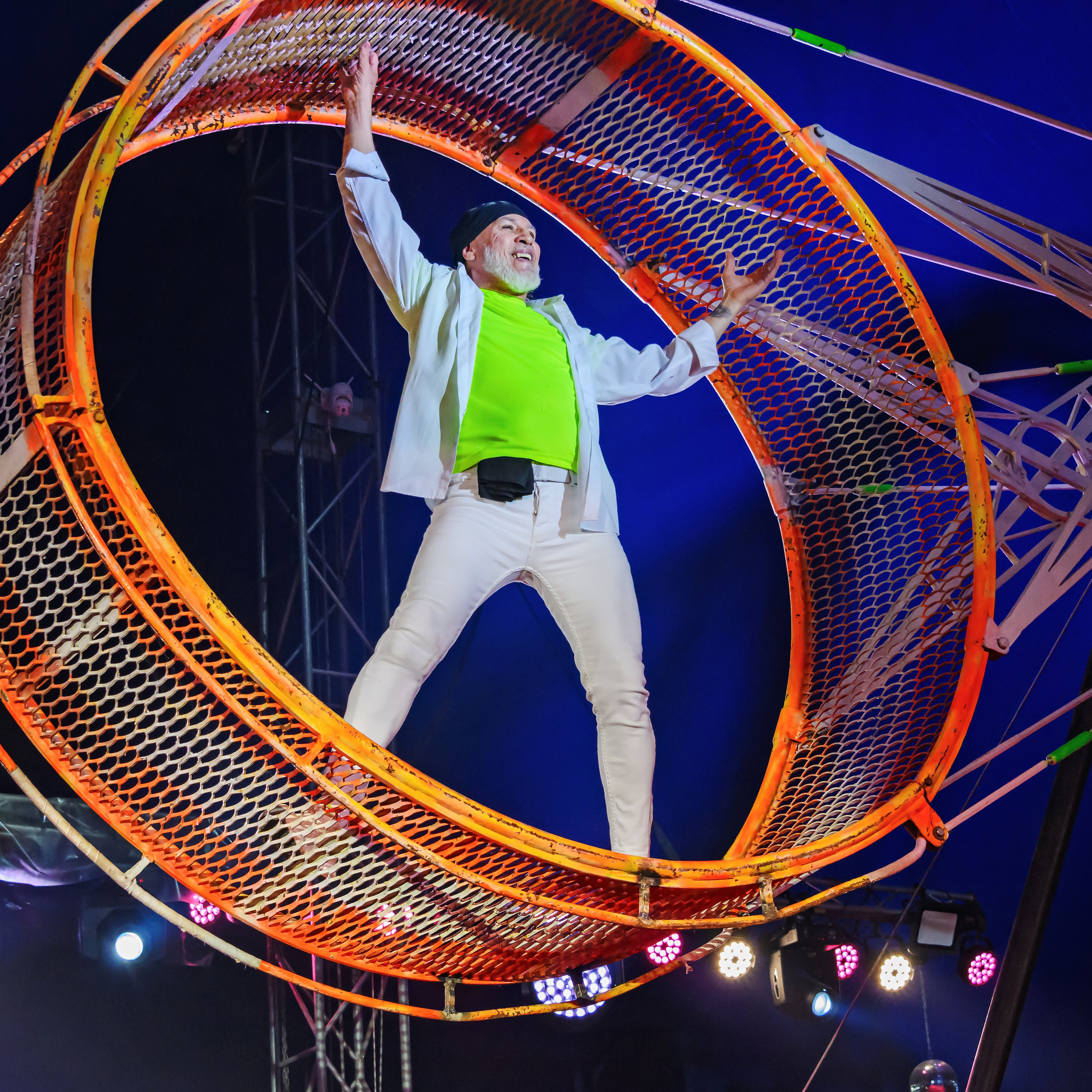 Международный цирк"HAPPY CIRCUS». Фотограф Андрей Пухов (Jazz)