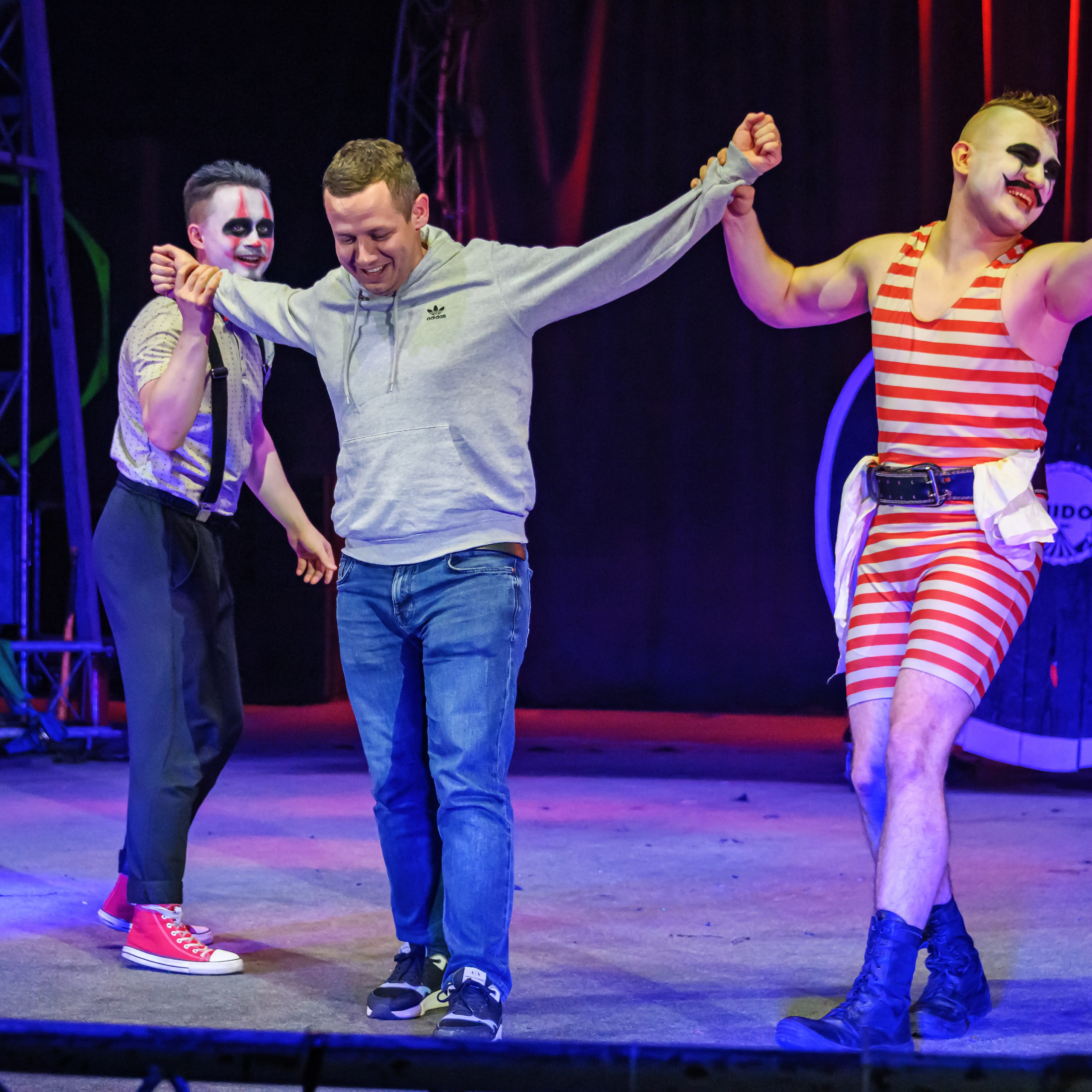 Шоу Демидовых. Цирковой фотограф Андрей Пухов (Jazz)