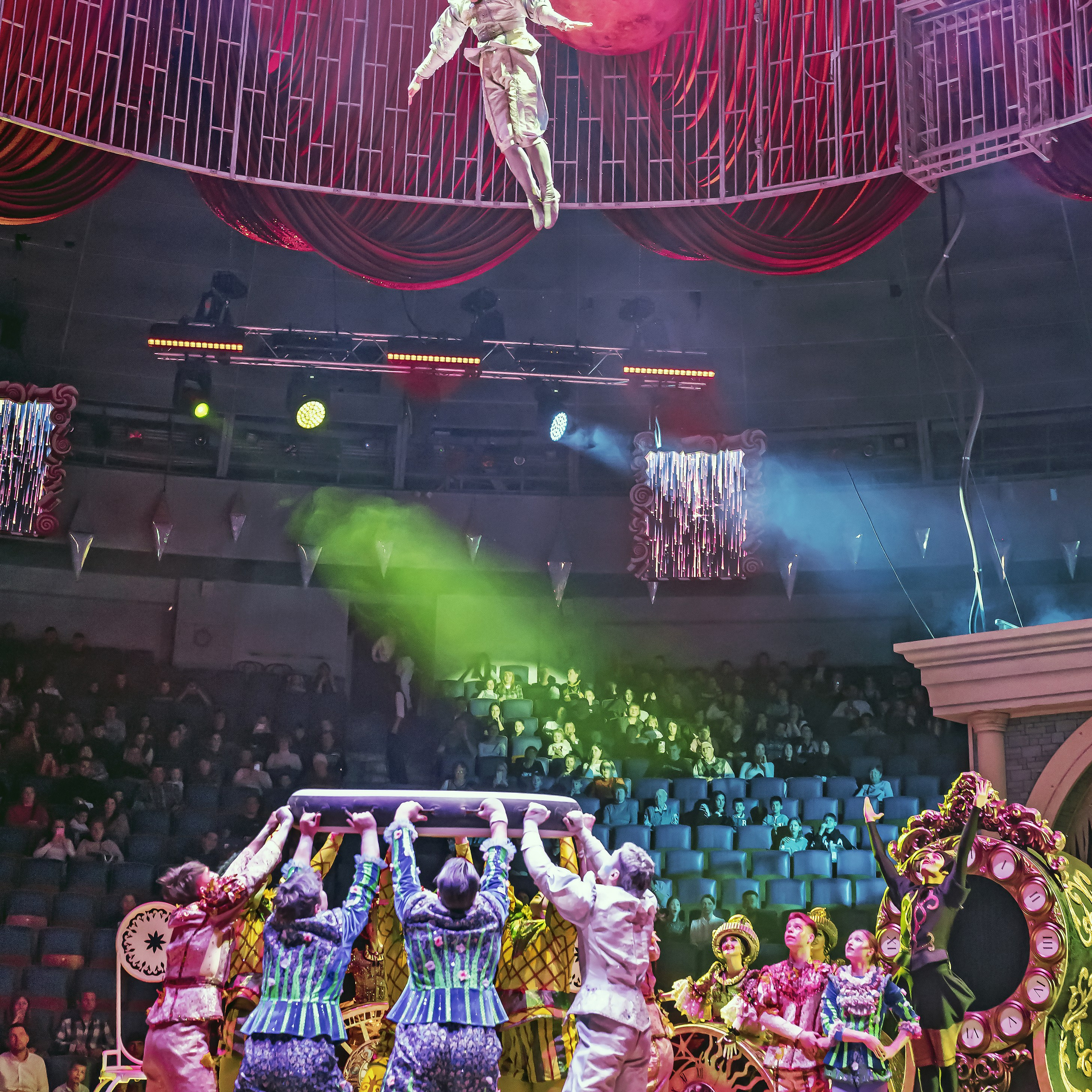 «13 месяцев. Шоу ледяных фонтанов»❄💙. Фотограф Андрей Пухов (Jazz)