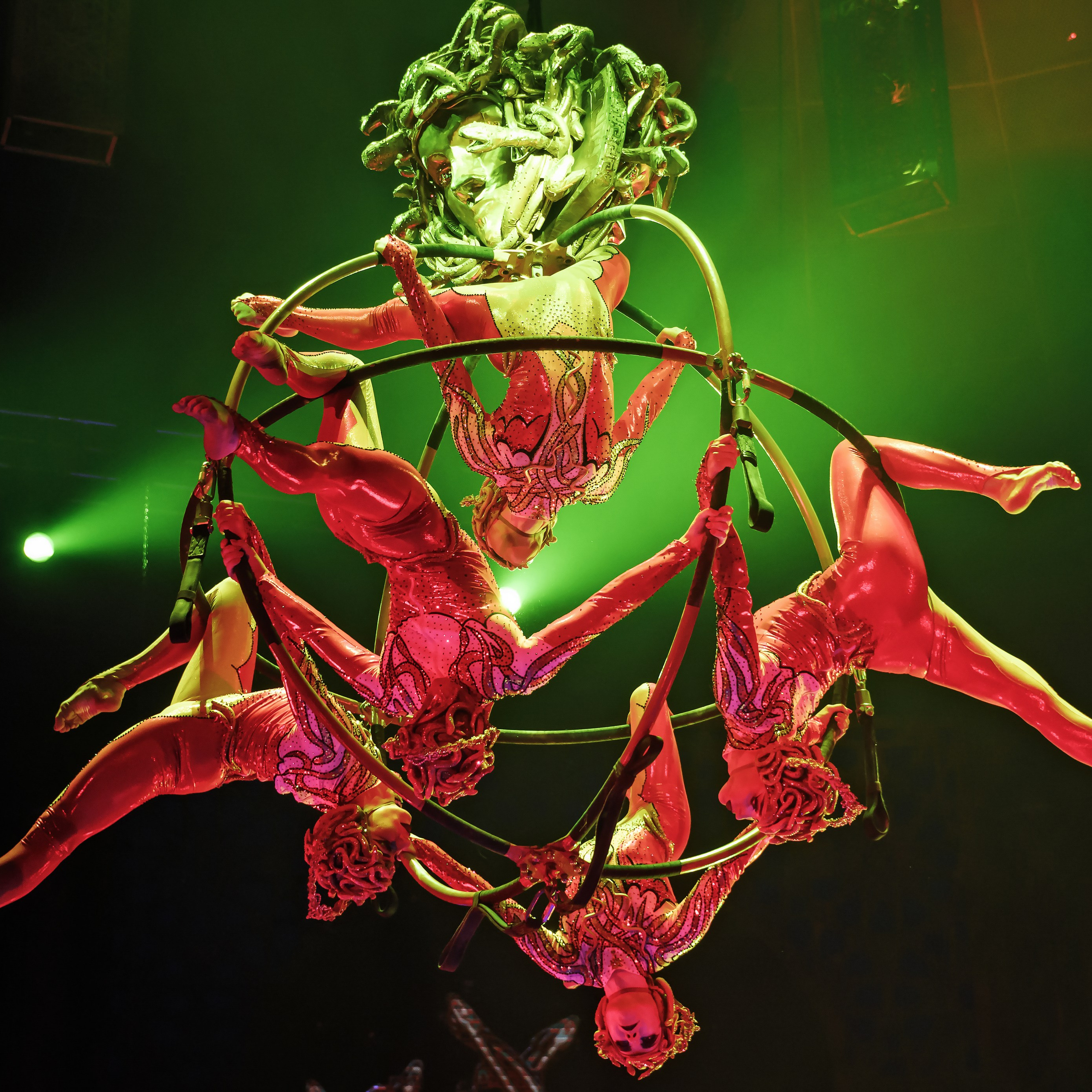 Песчаная сказка Гии Эрадзе — волшебное шоу 🎪, которое должен увидеть каждый, кто ценит красоту🌹, талант 🎭 и умение мечтать 💫. Цирковой фотограф Андрей Пухов (Jazz)