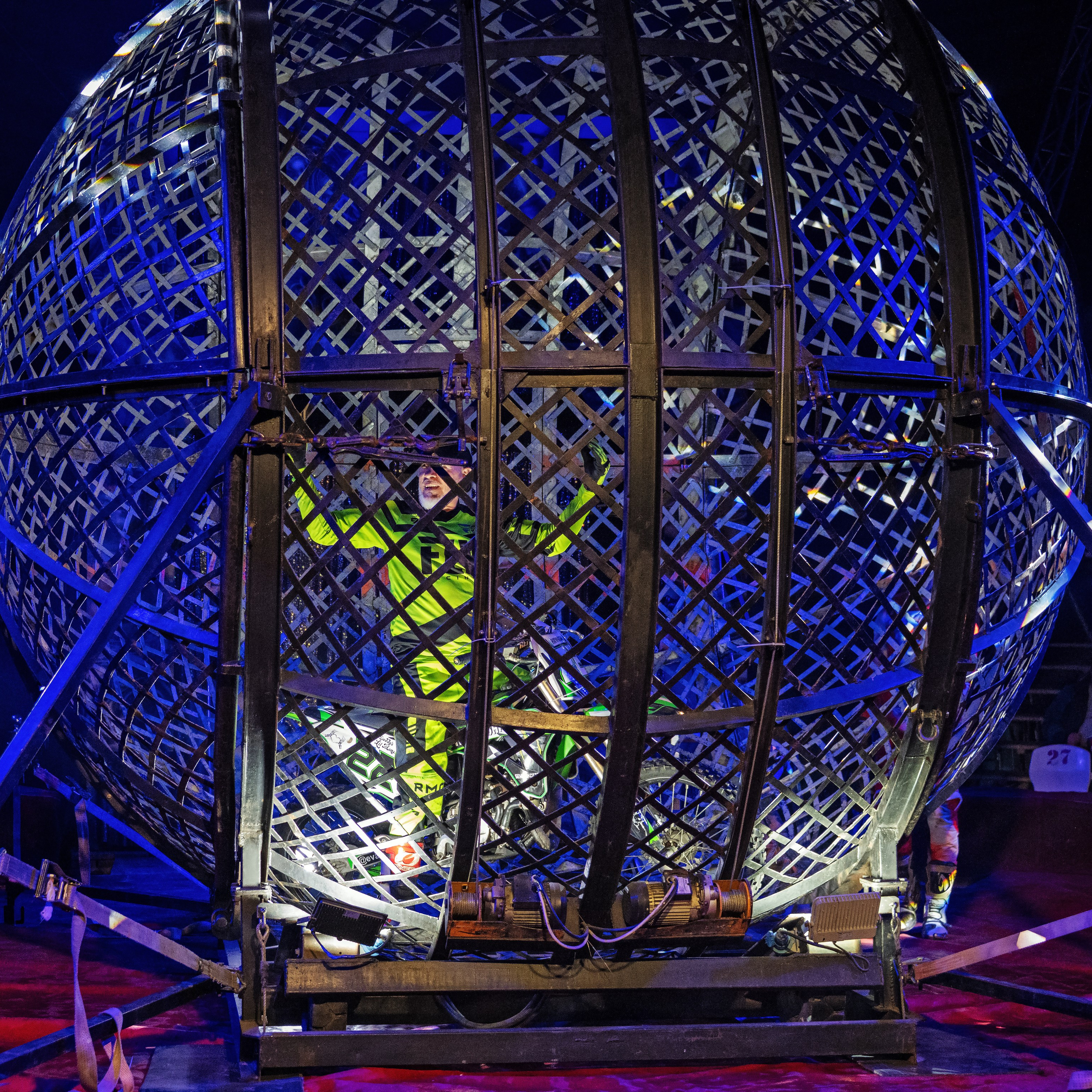 Международный цирк"HAPPY CIRCUS». Фотограф Андрей Пухов (Jazz)