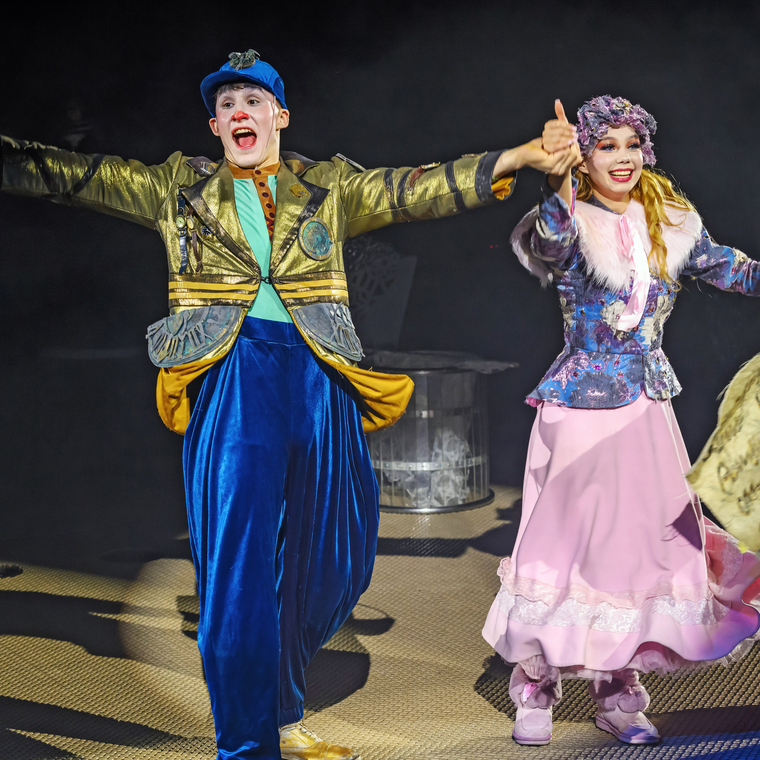 «13 месяцев. Шоу ледяных фонтанов»❄💙. Фотограф Андрей Пухов (Jazz)