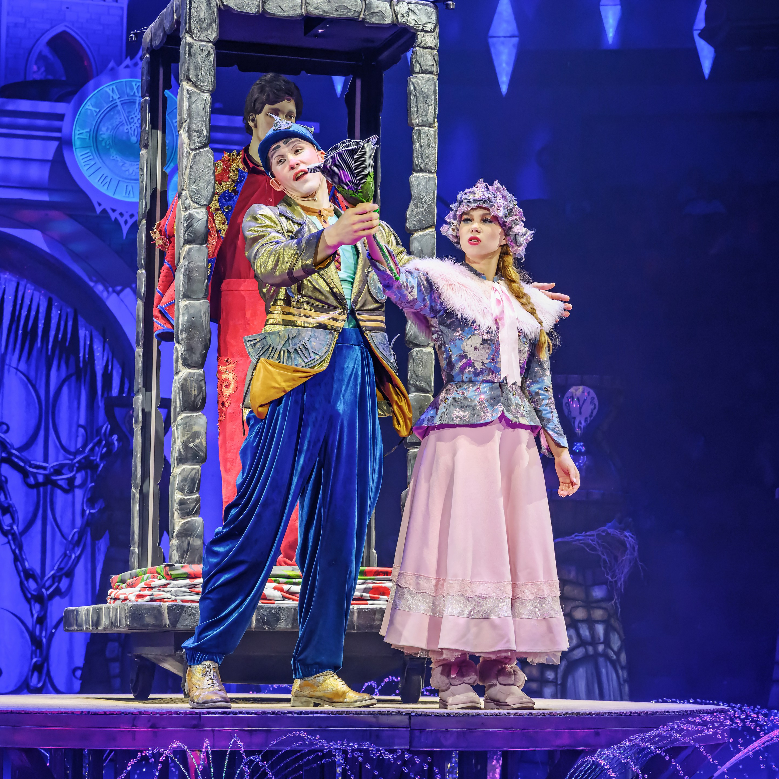 «13 месяцев. Шоу ледяных фонтанов»❄💙. Фотограф Андрей Пухов (Jazz)