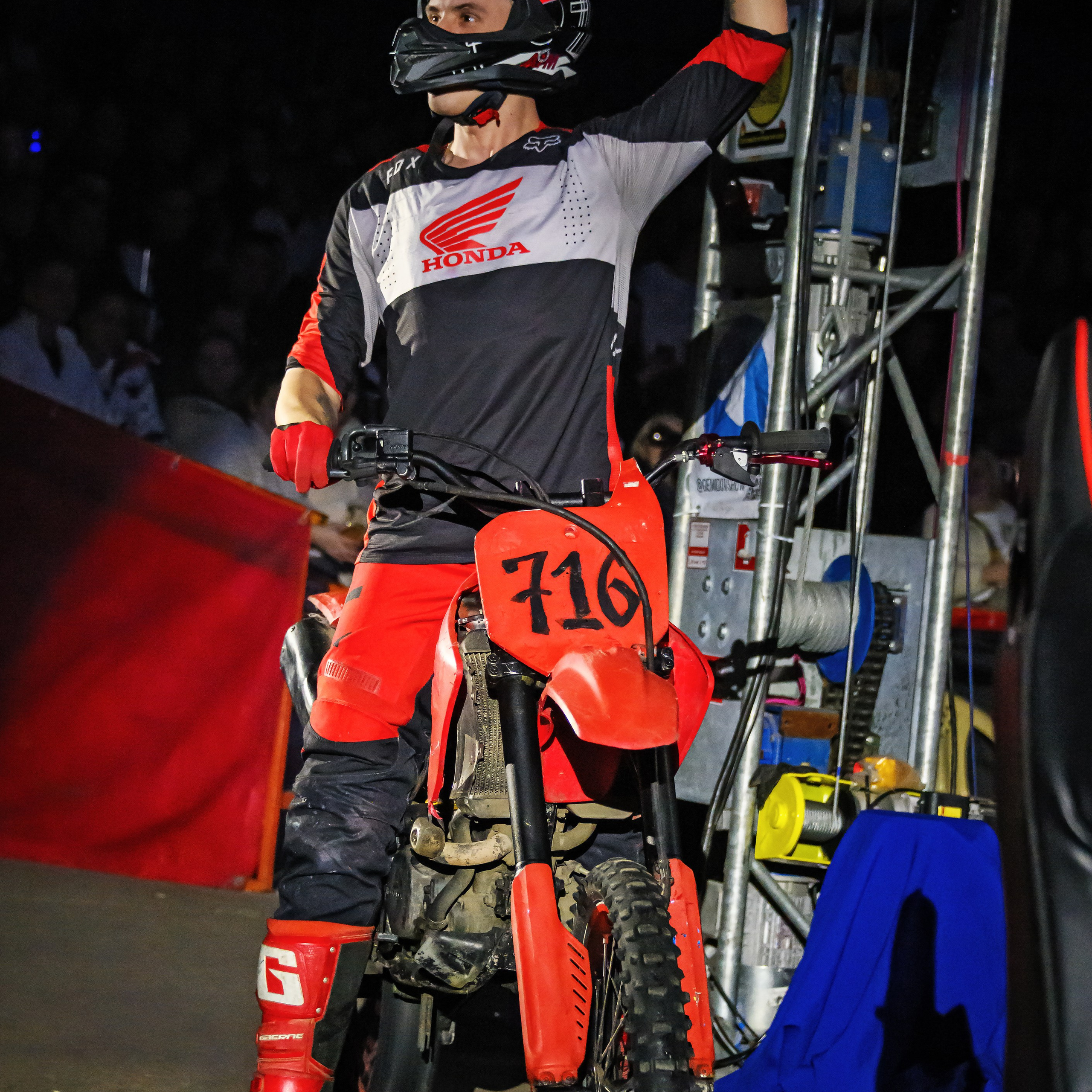 Шоу Демидовых. Цирковой фотограф Андрей Пухов (Jazz)