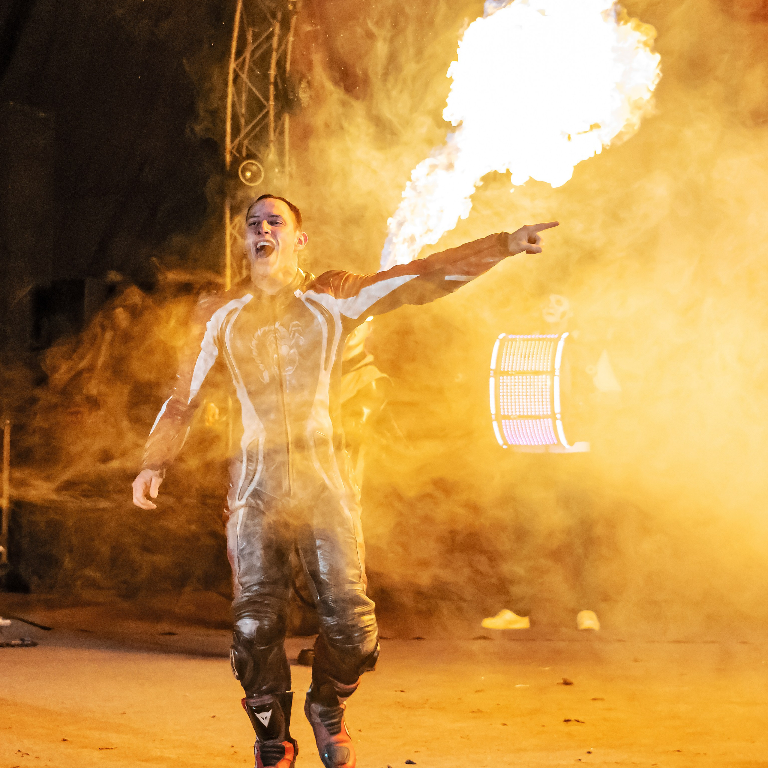 Шоу Демидовых. Цирковой фотограф Андрей Пухов (Jazz)