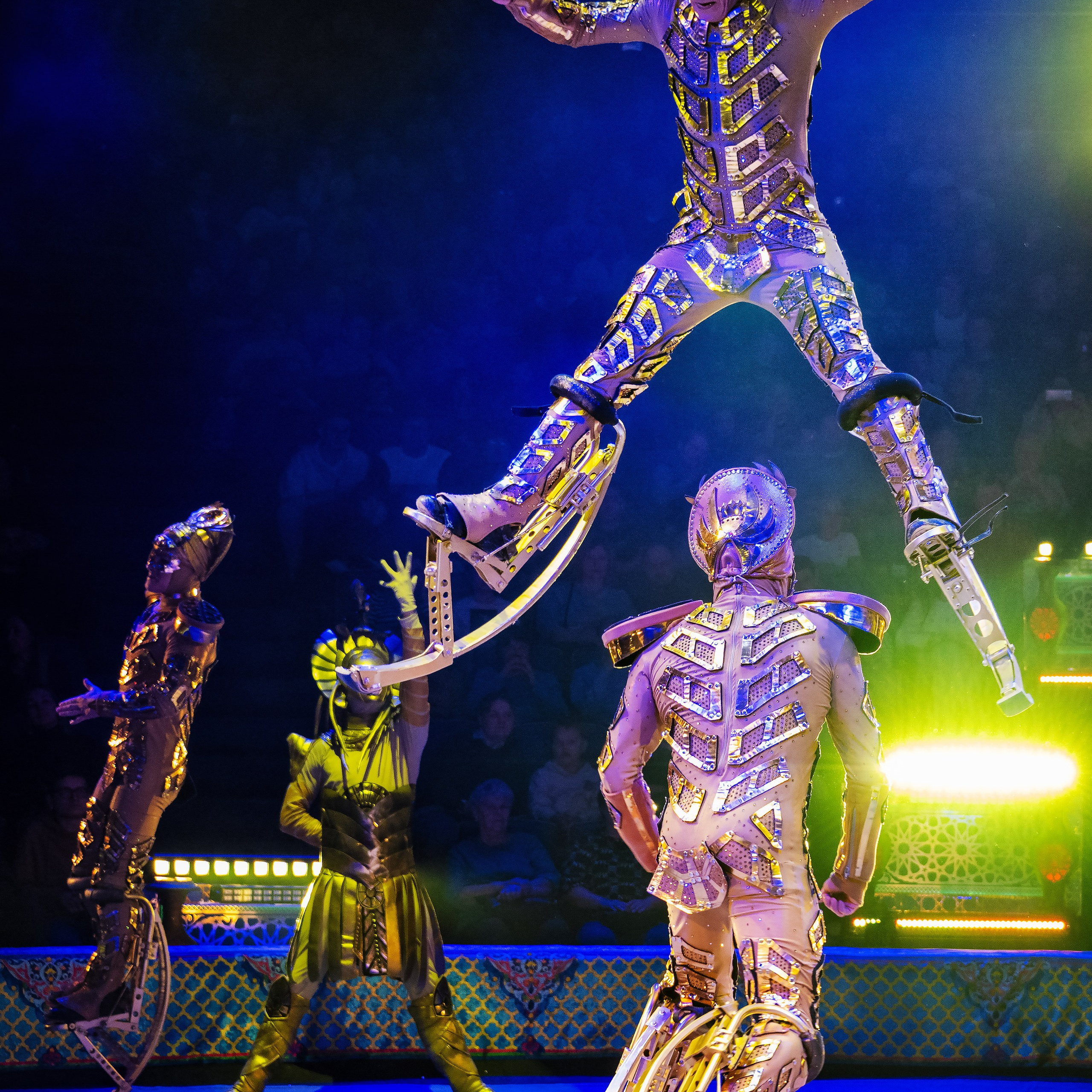 Песчаная сказка Гии Эрадзе — волшебное шоу 🎪, которое должен увидеть каждый, кто ценит красоту🌹, талант 🎭 и умение мечтать 💫. Цирковой фотограф Андрей Пухов (Jazz)