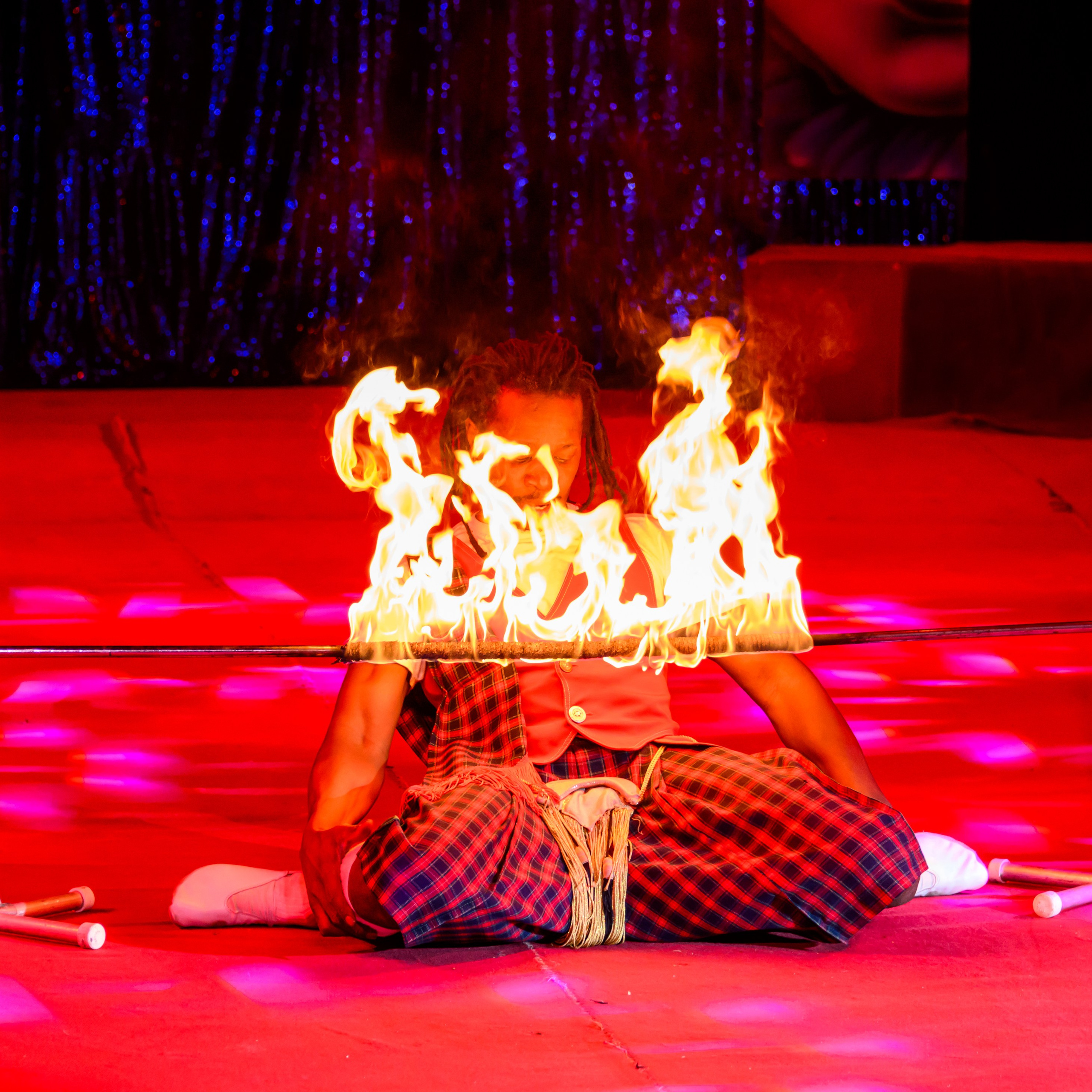 Международный цирк"HAPPY CIRCUS». Фотограф Андрей Пухов (Jazz)