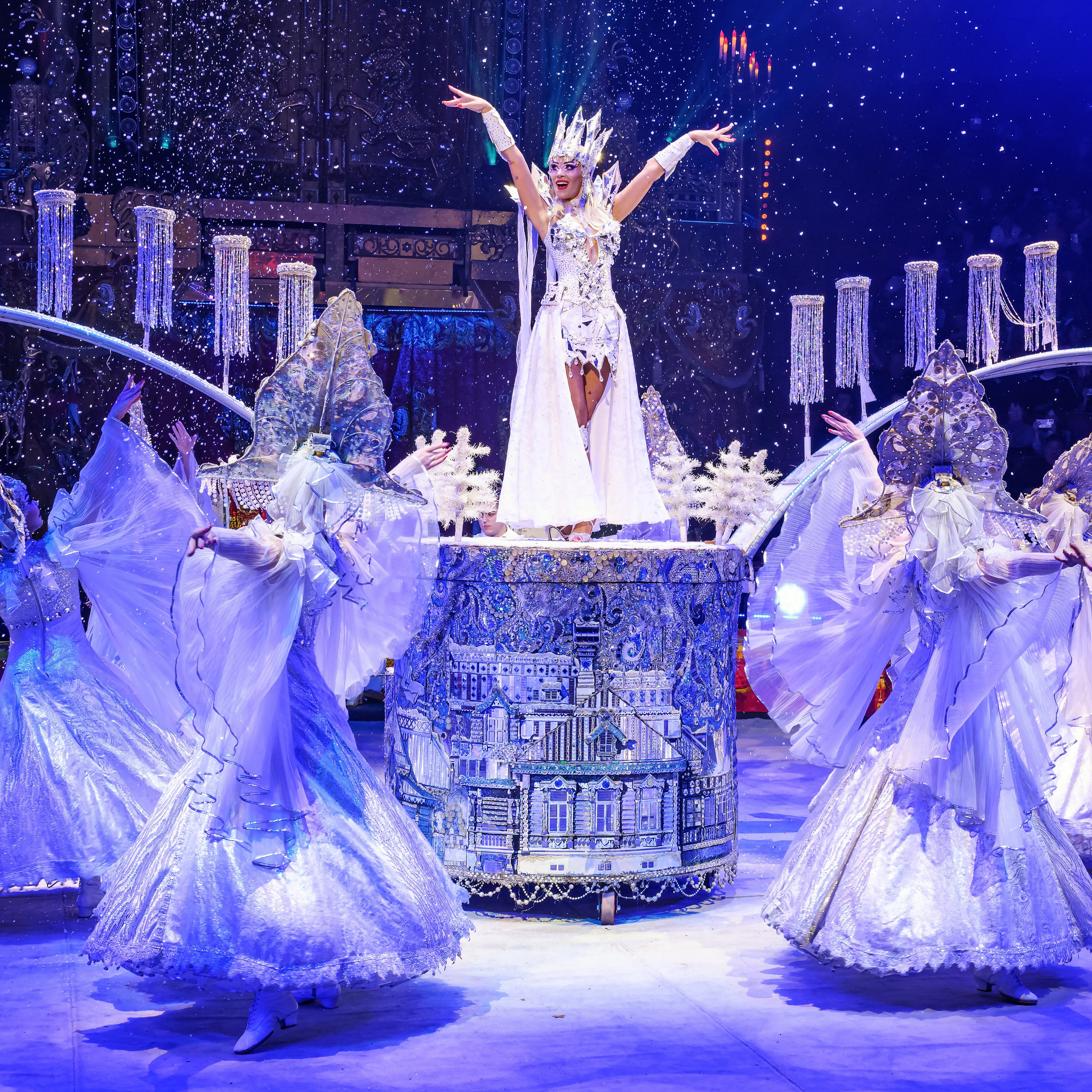 Шоу «Королевский цирк». Фотограф Андрей Пухов (Jazz)