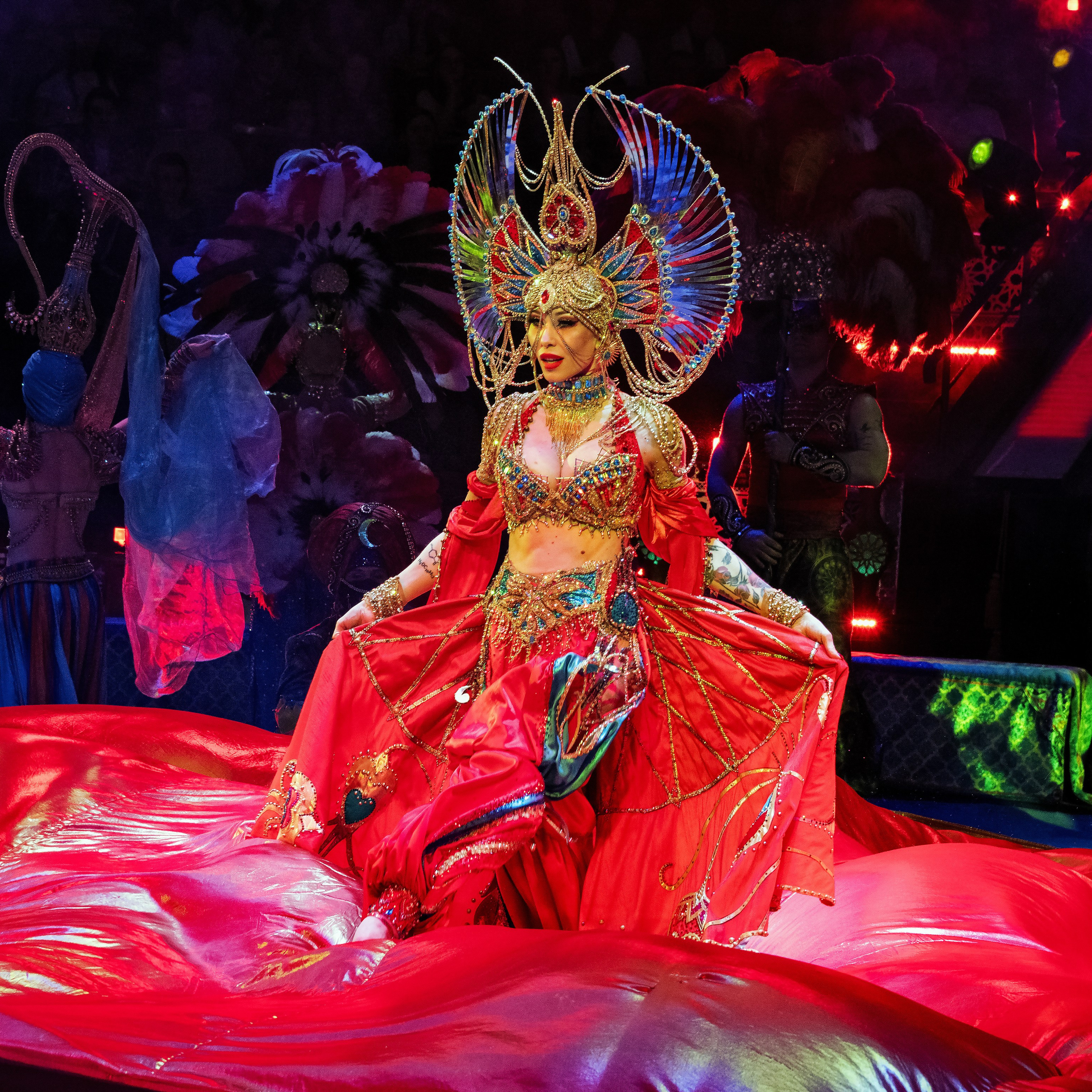 Песчаная сказка Гии Эрадзе — волшебное шоу 🎪, которое должен увидеть каждый, кто ценит красоту🌹, талант 🎭 и умение мечтать 💫. Цирковой фотограф Андрей Пухов (Jazz)