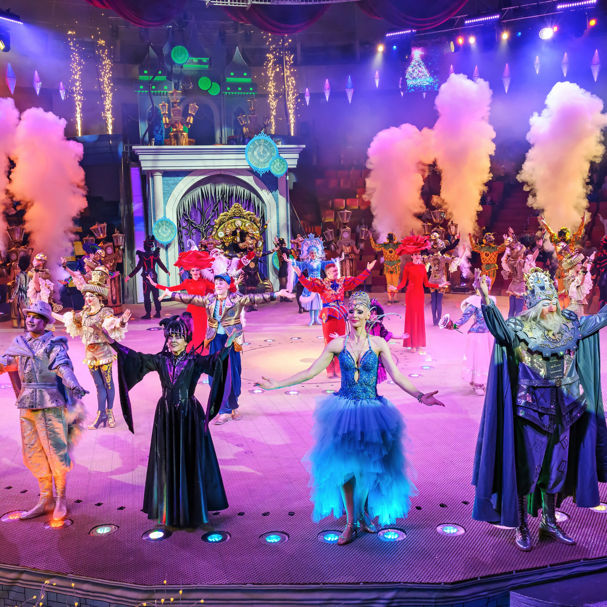 «13 месяцев. Шоу ледяных фонтанов»❄💙. Фотограф Андрей Пухов (Jazz)