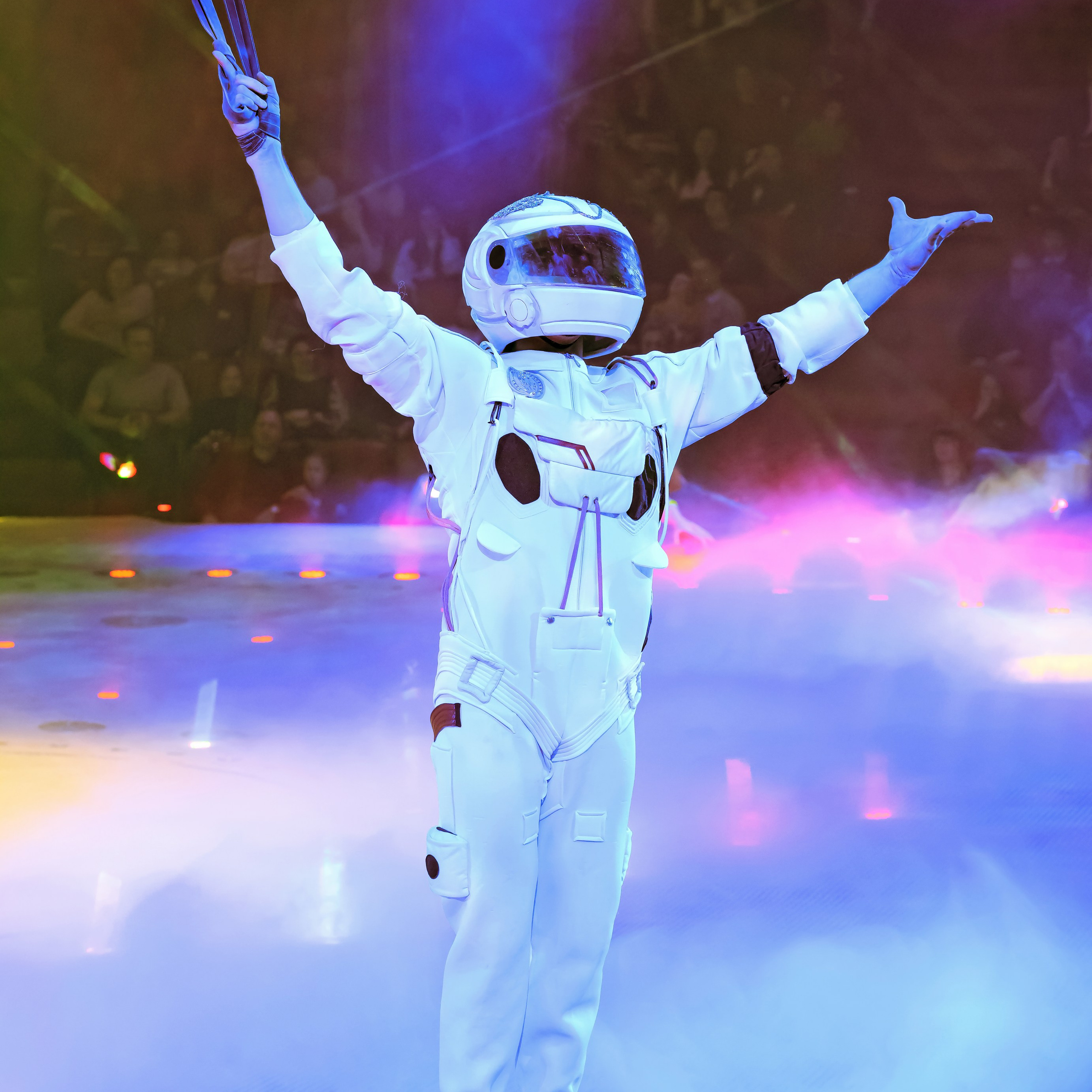 «13 месяцев. Шоу ледяных фонтанов»❄💙. Фотограф Андрей Пухов (Jazz)