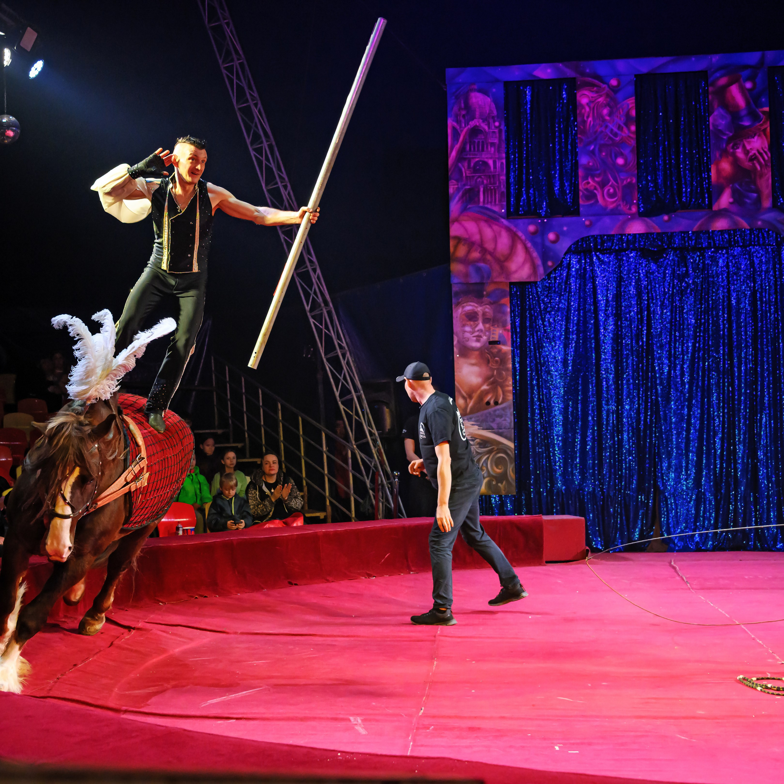 Международный цирк"HAPPY CIRCUS». Фотограф Андрей Пухов (Jazz)