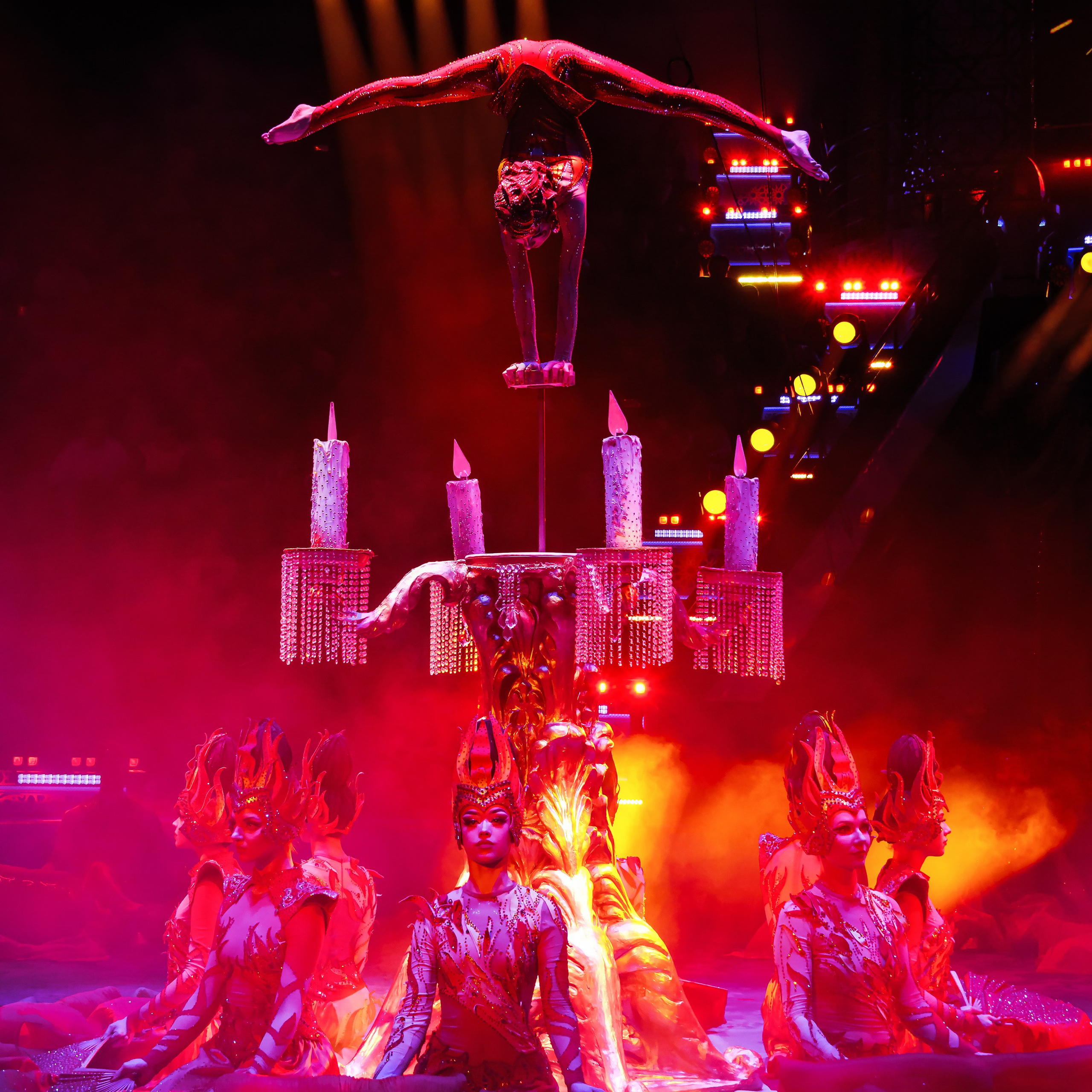 Песчаная сказка Гии Эрадзе — волшебное шоу 🎪, которое должен увидеть каждый, кто ценит красоту🌹, талант 🎭 и умение мечтать 💫. Цирковой фотограф Андрей Пухов (Jazz)