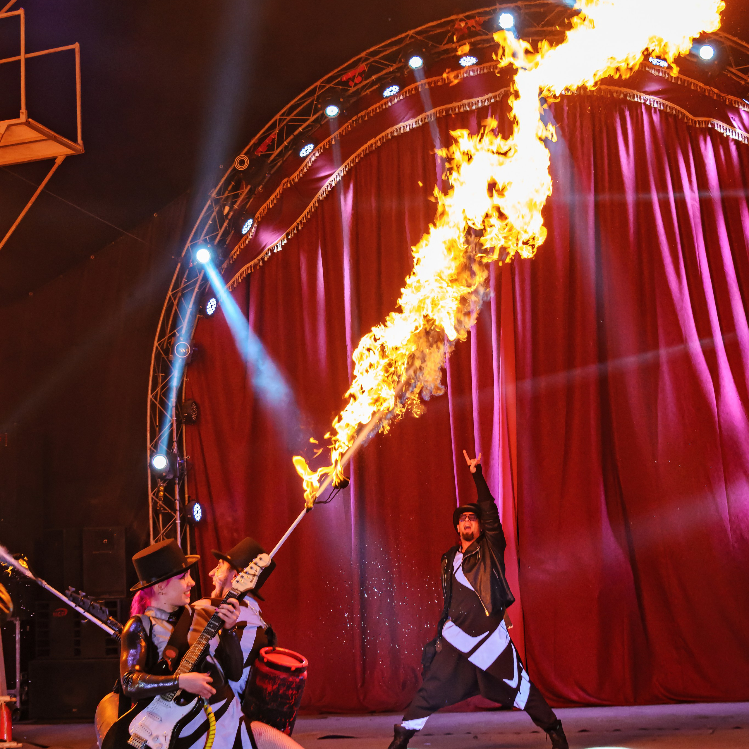 Шоу Демидовых. Цирковой фотограф Андрей Пухов (Jazz)