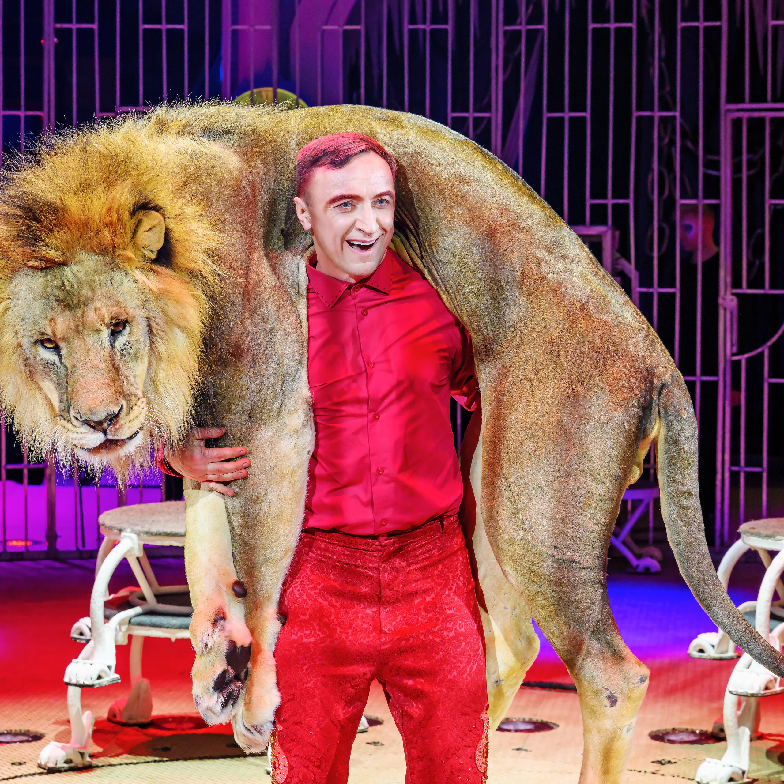 «13 месяцев. Шоу ледяных фонтанов»❄💙. Фотограф Андрей Пухов (Jazz)