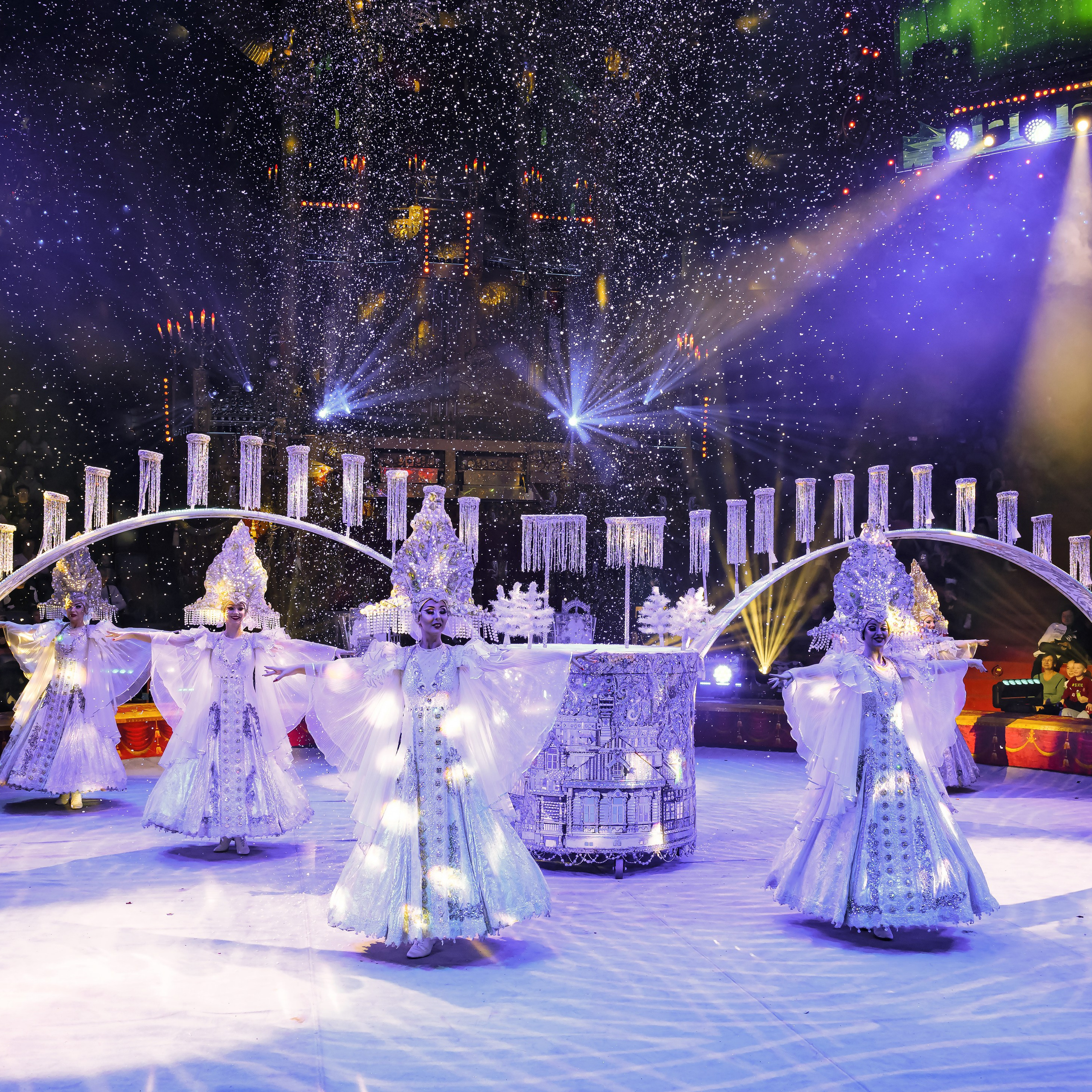 Шоу «Королевский цирк». Фотограф Андрей Пухов (Jazz)