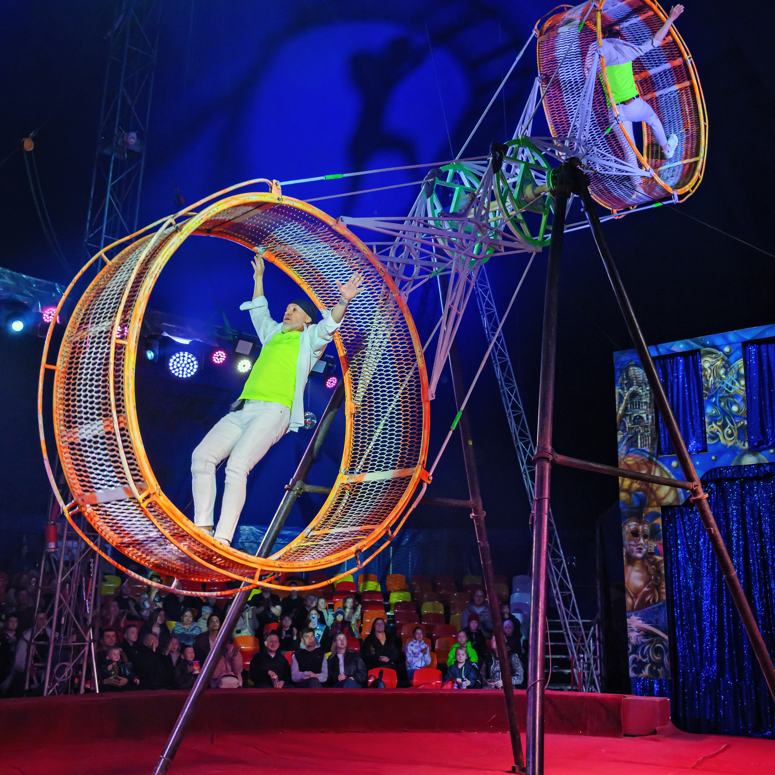 Международный цирк"HAPPY CIRCUS». Фотограф Андрей Пухов (Jazz)