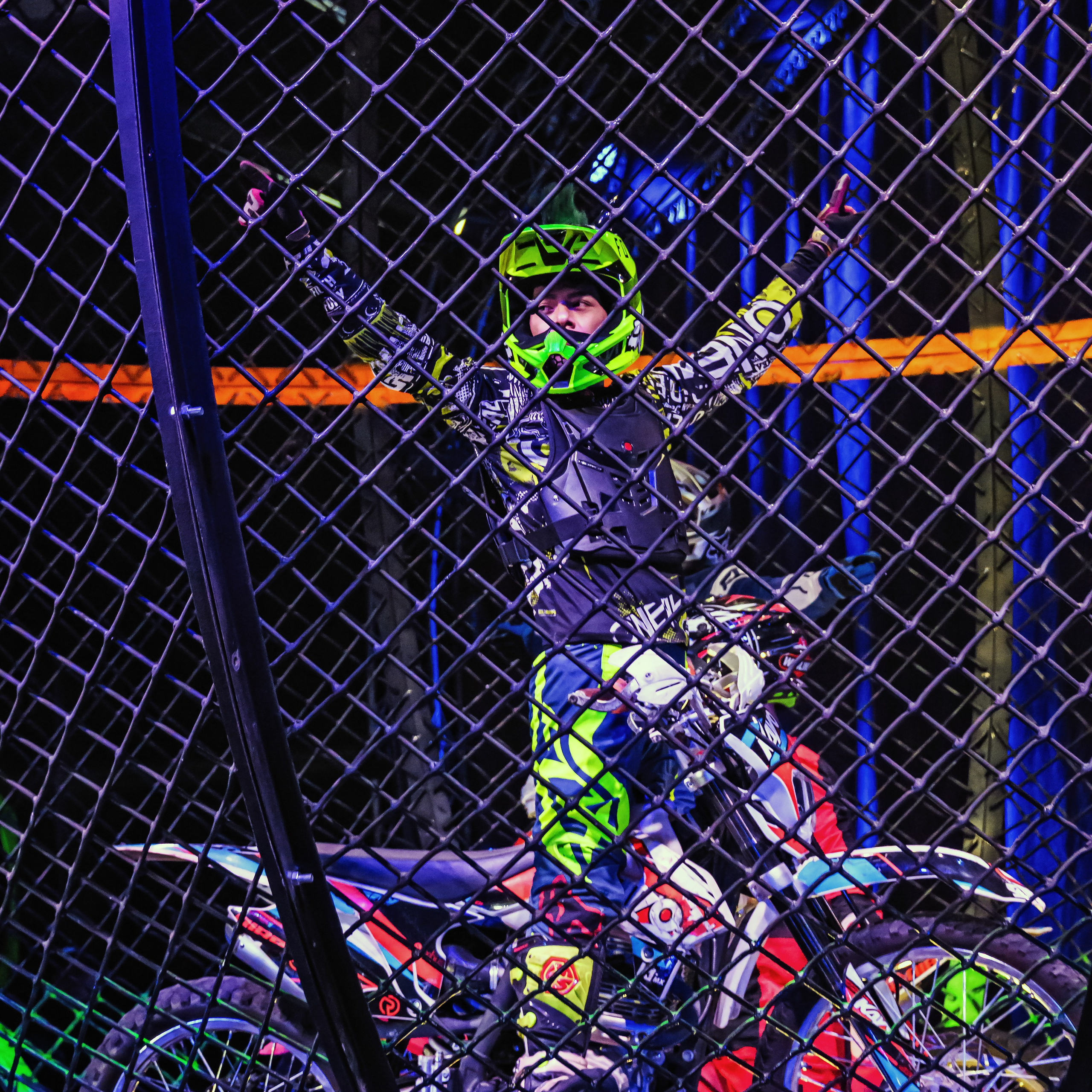 Шоу Демидовых. Цирковой фотограф Андрей Пухов (Jazz)