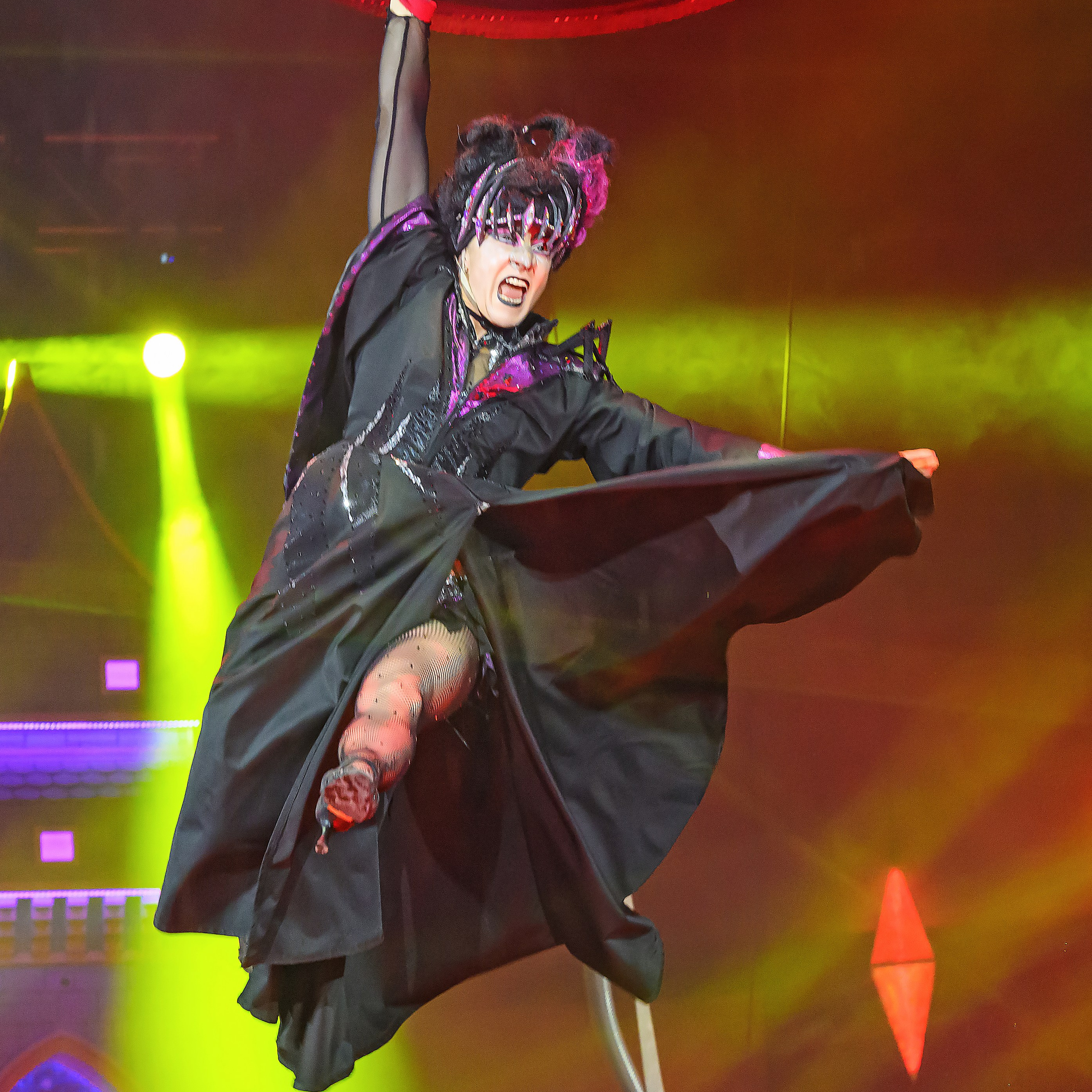 «13 месяцев. Шоу ледяных фонтанов»❄💙. Фотограф Андрей Пухов (Jazz)