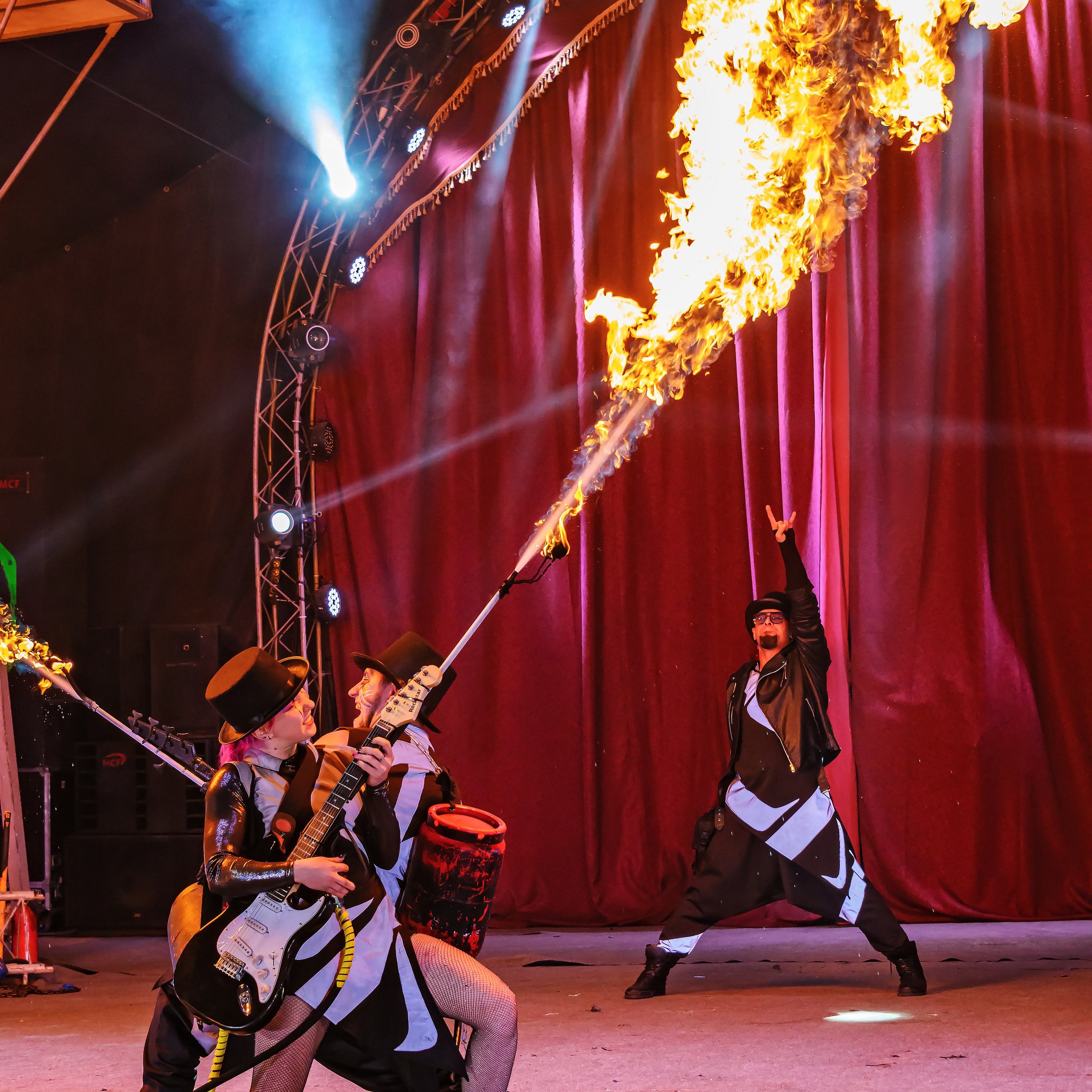 Шоу Демидовых. Цирковой фотограф Андрей Пухов (Jazz)