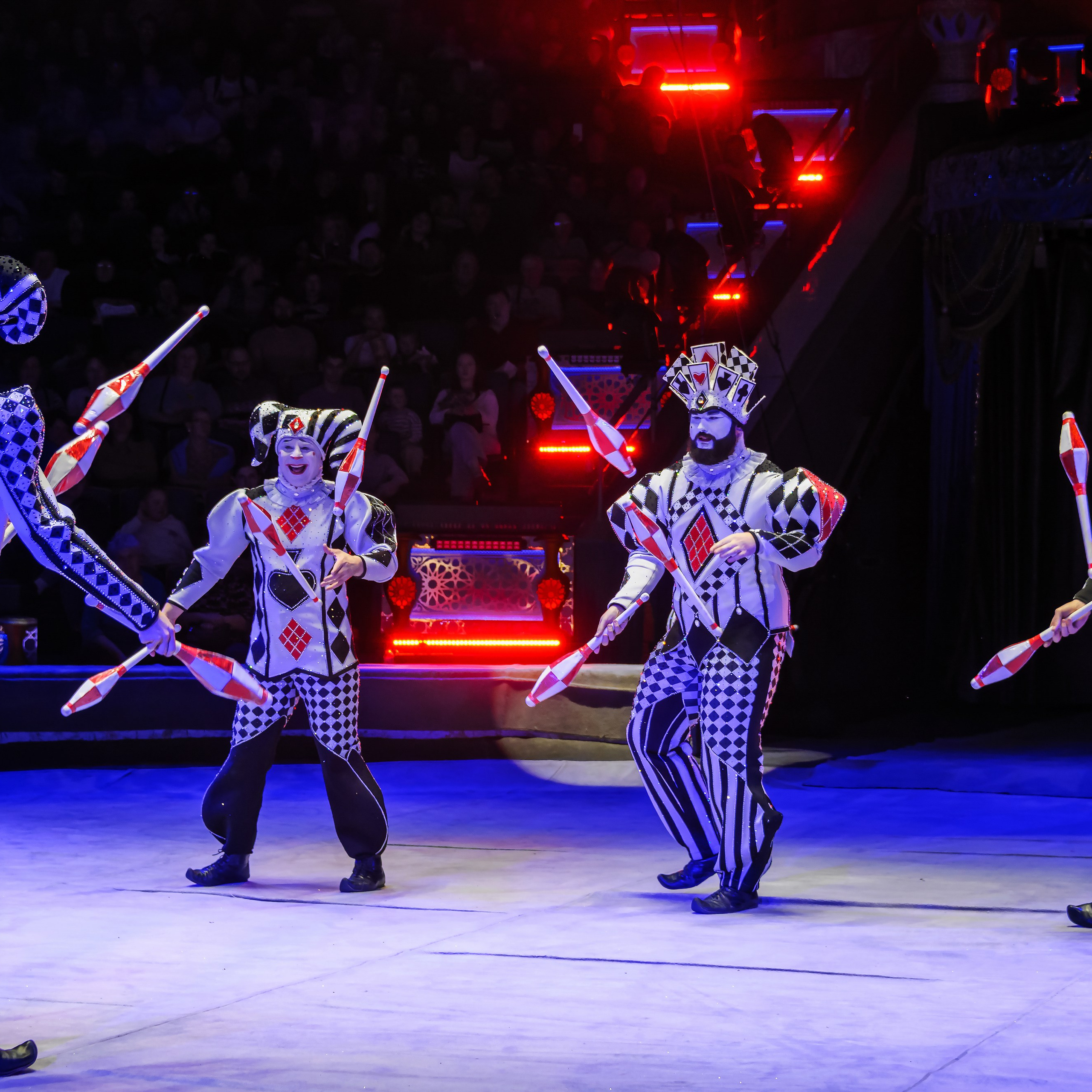 Песчаная сказка Гии Эрадзе — волшебное шоу 🎪, которое должен увидеть каждый, кто ценит красоту🌹, талант 🎭 и умение мечтать 💫. Цирковой фотограф Андрей Пухов (Jazz)