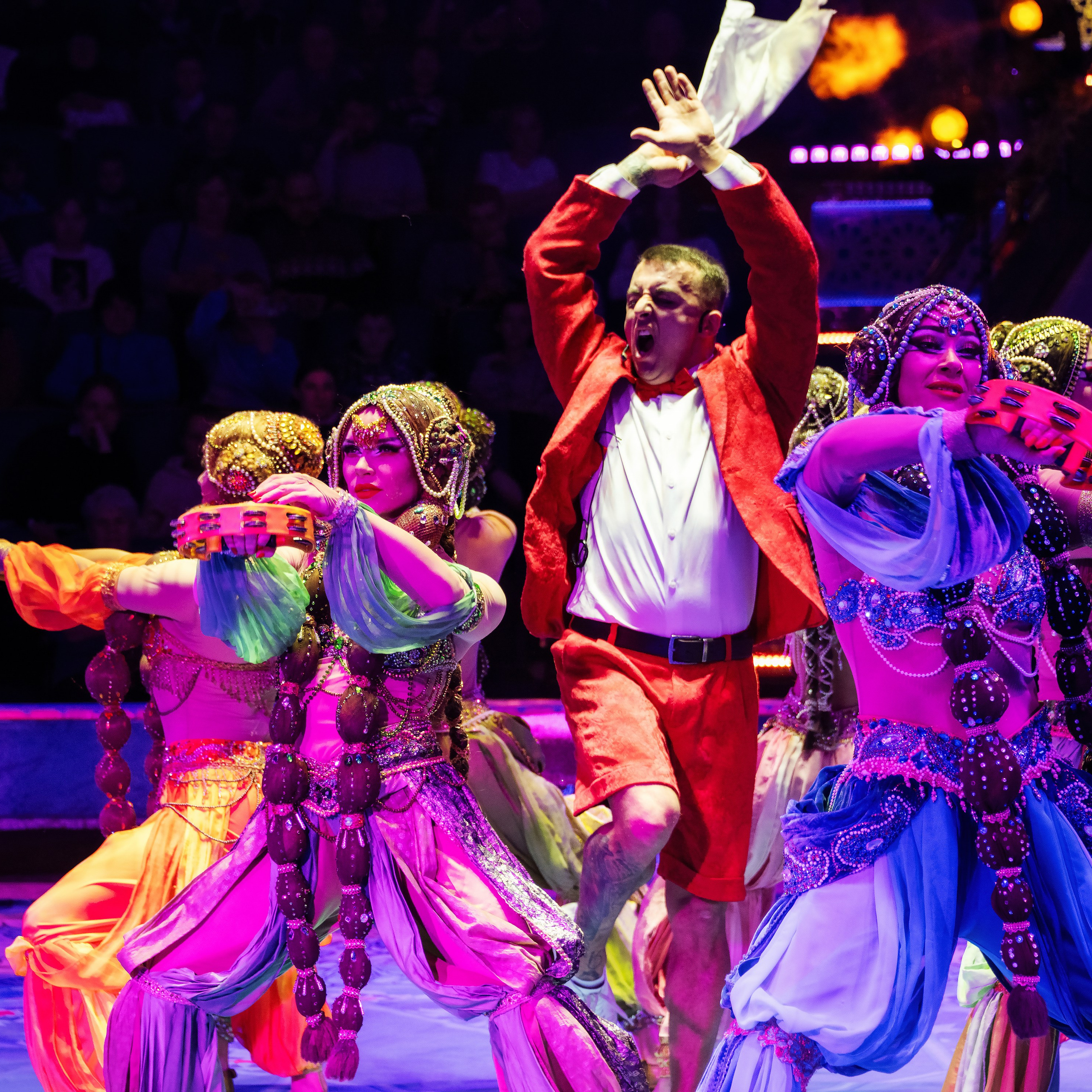 Песчаная сказка Гии Эрадзе — волшебное шоу 🎪, которое должен увидеть каждый, кто ценит красоту🌹, талант 🎭 и умение мечтать 💫. Цирковой фотограф Андрей Пухов (Jazz)