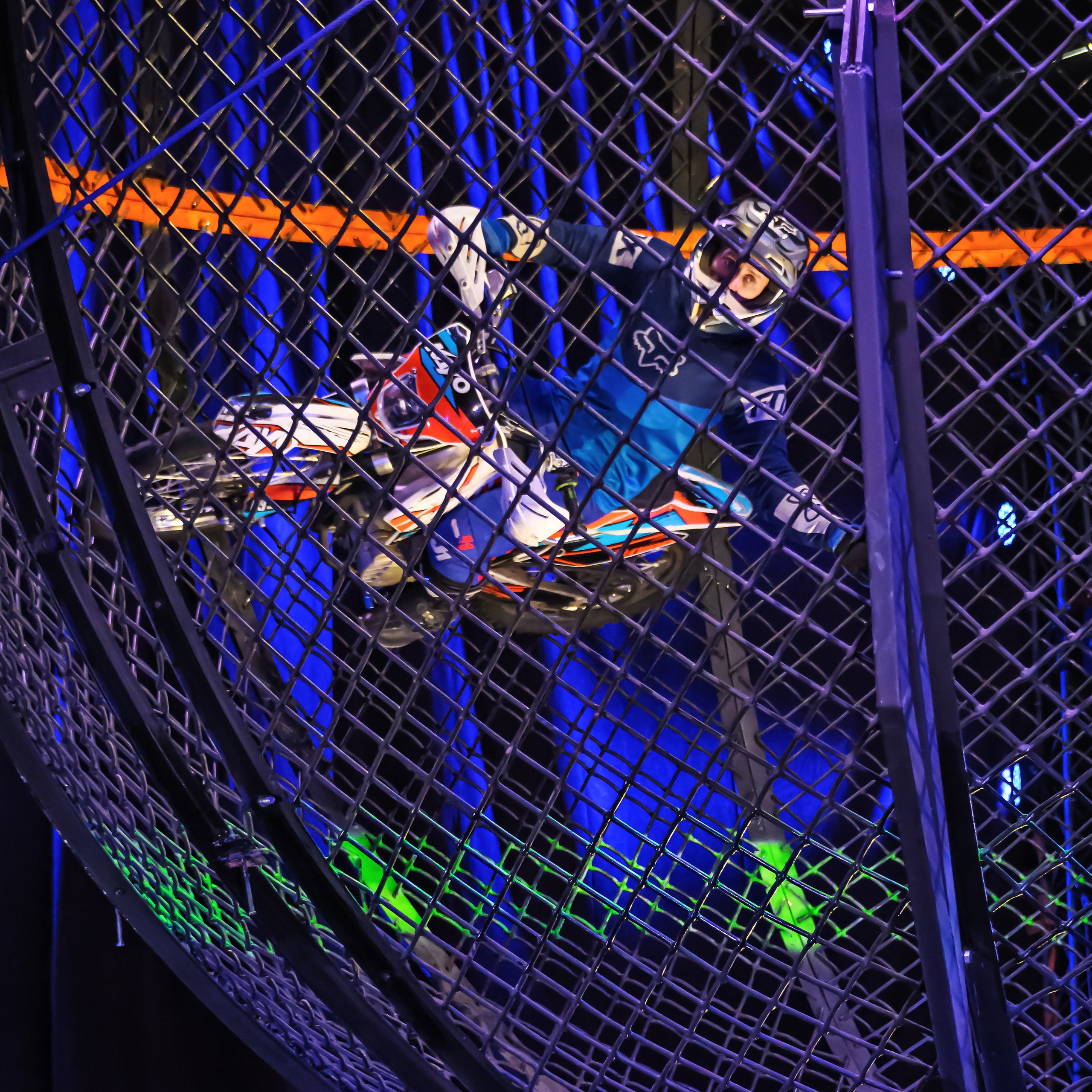 Шоу Демидовых. Цирковой фотограф Андрей Пухов (Jazz)