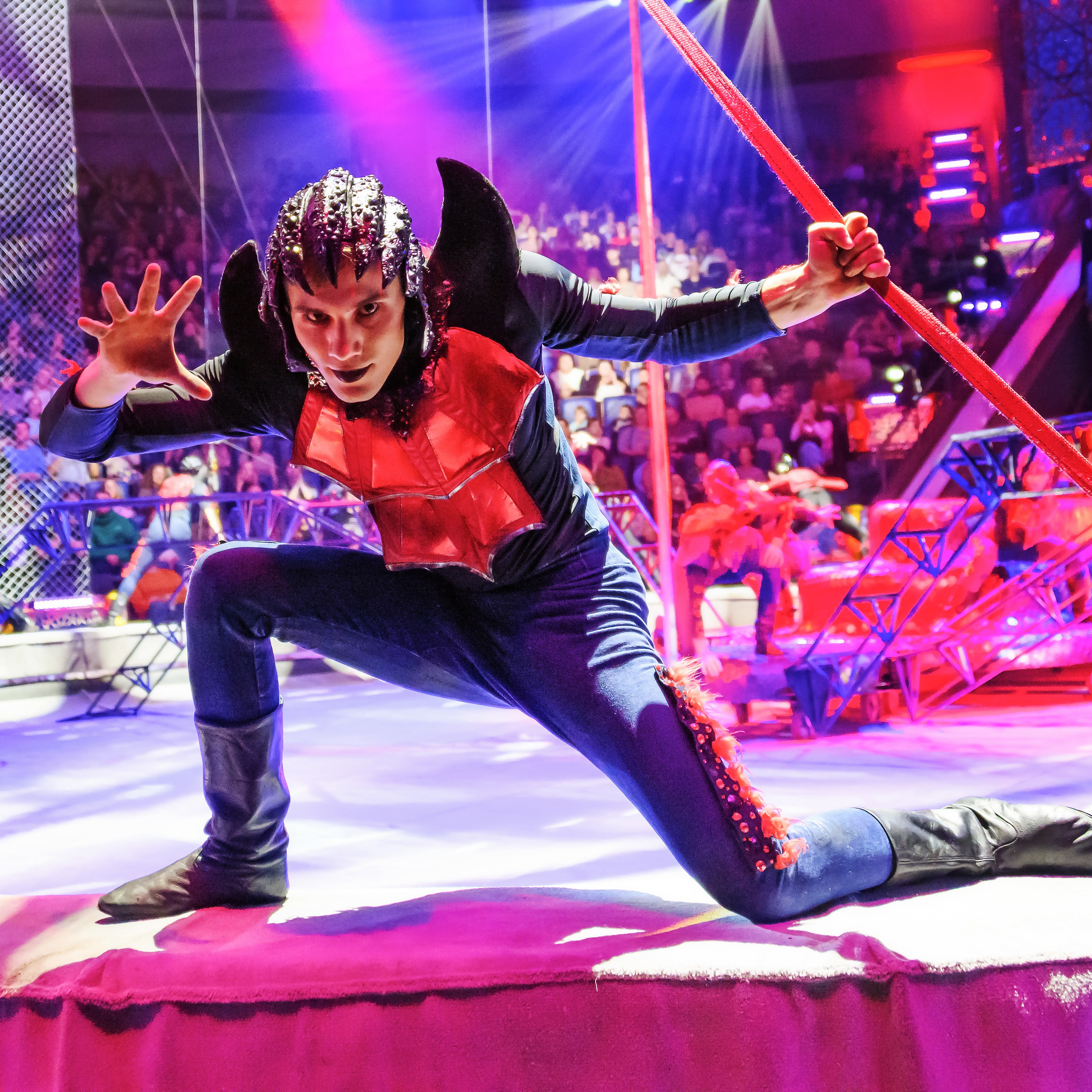 Песчаная сказка Гии Эрадзе — волшебное шоу 🎪, которое должен увидеть каждый, кто ценит красоту🌹, талант 🎭 и умение мечтать 💫. Цирковой фотограф Андрей Пухов (Jazz)