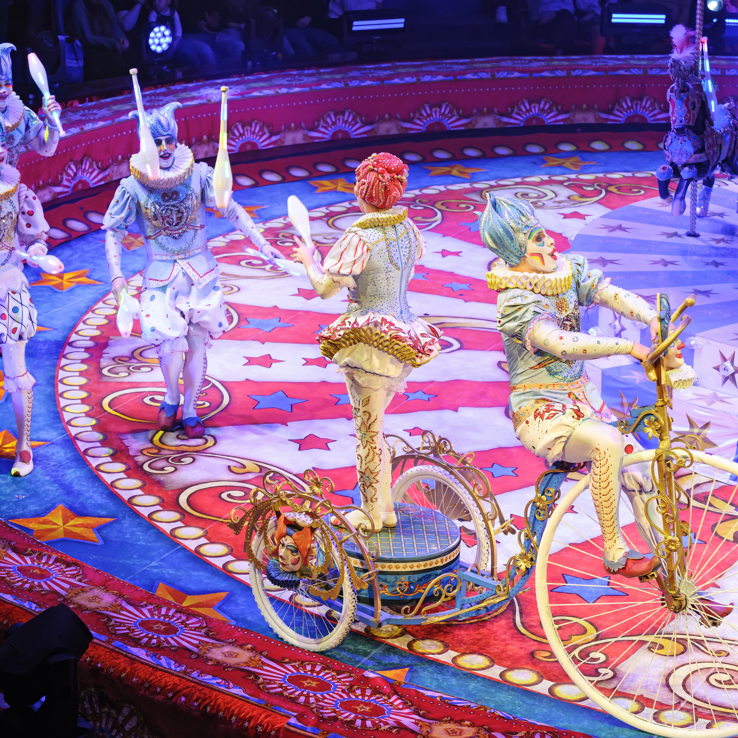 ГРАНДИОЗНОЕ ЦИРКОВОЕ ШОУ ЗАСЛУЖЕННОГО АРТИСТА РОССИИ ГИИ ЭРАДЗЕ. Фотограф Андрей Пухов (Jazz)