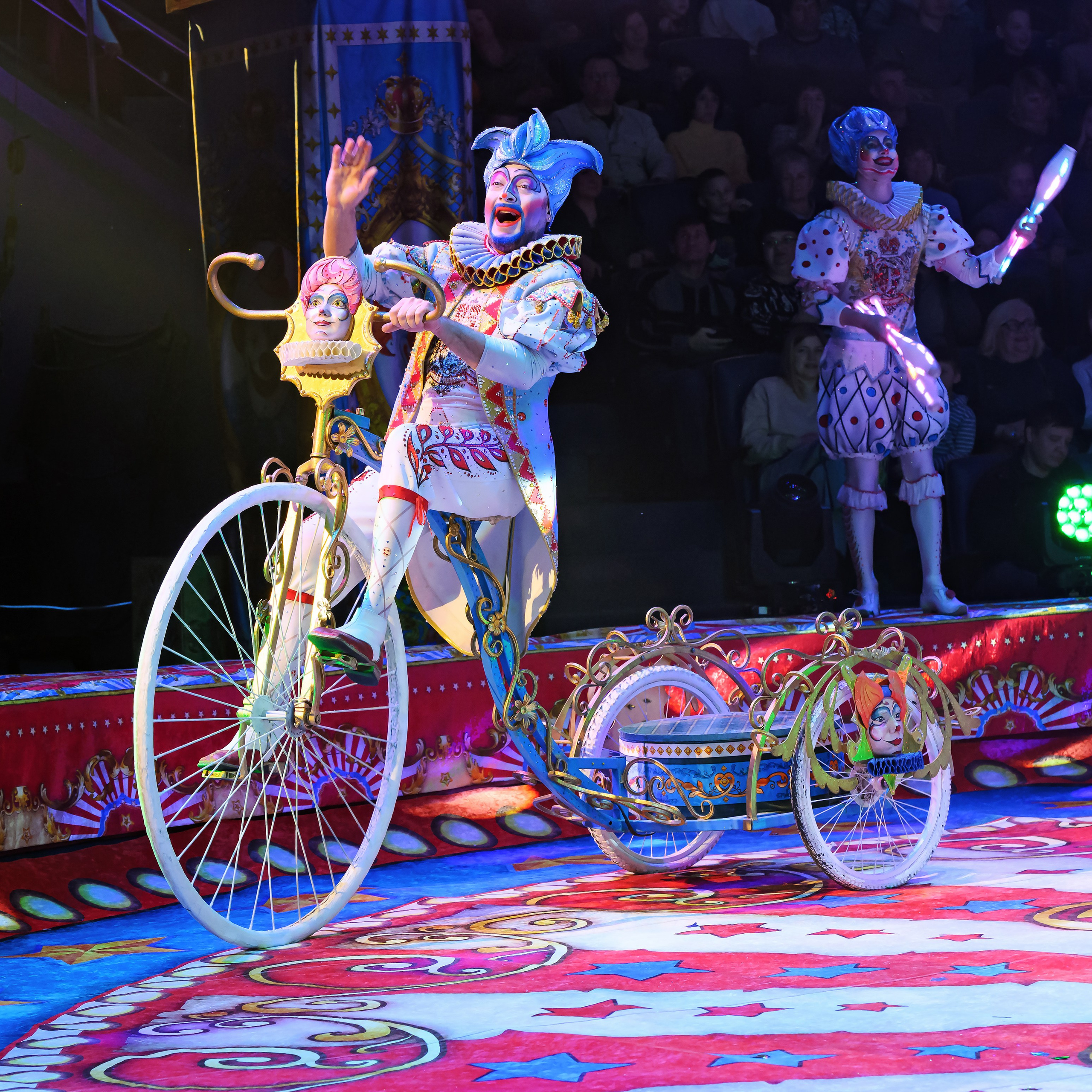 Шоу «Королевский цирк». Фотограф Андрей Пухов (Jazz)