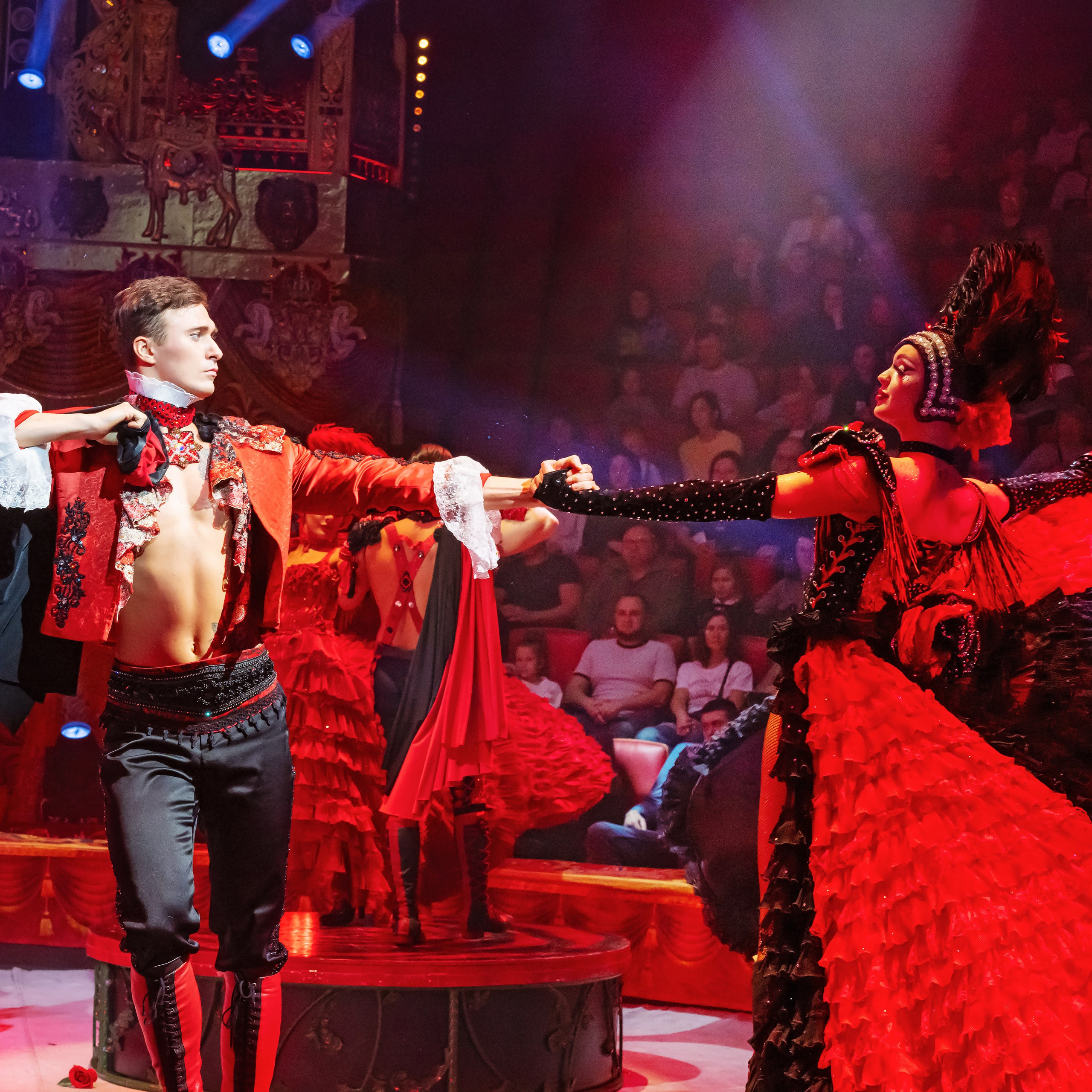 ГРАНДИОЗНОЕ ЦИРКОВОЕ ШОУ ЗАСЛУЖЕННОГО АРТИСТА РОССИИ ГИИ ЭРАДЗЕ. Фотограф Андрей Пухов (Jazz)