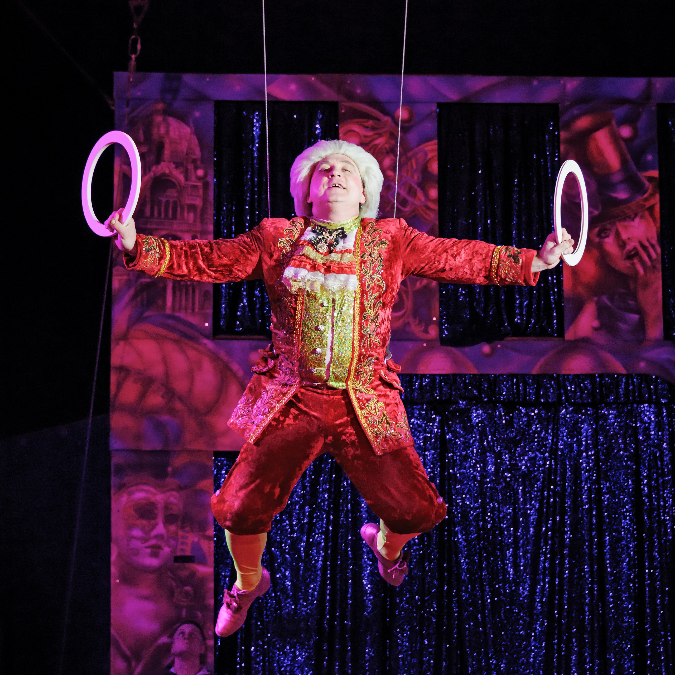 Международный цирк"HAPPY CIRCUS». Фотограф Андрей Пухов (Jazz)