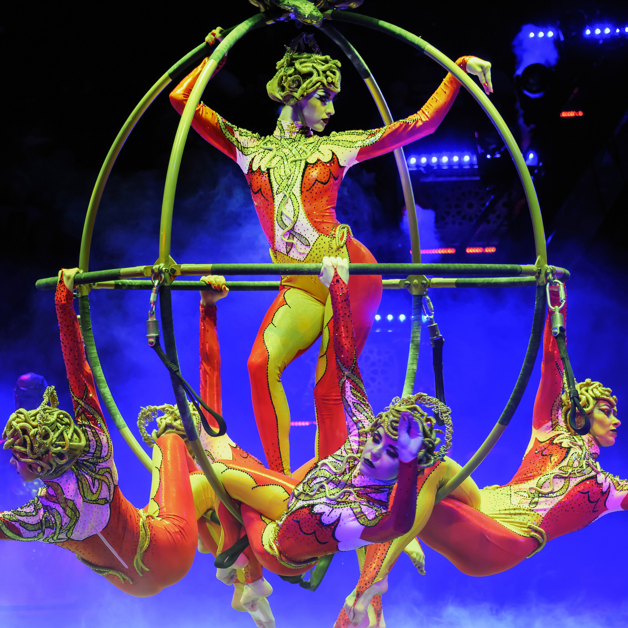 Песчаная сказка Гии Эрадзе — волшебное шоу 🎪, которое должен увидеть каждый, кто ценит красоту🌹, талант 🎭 и умение мечтать 💫. Цирковой фотограф Андрей Пухов (Jazz)