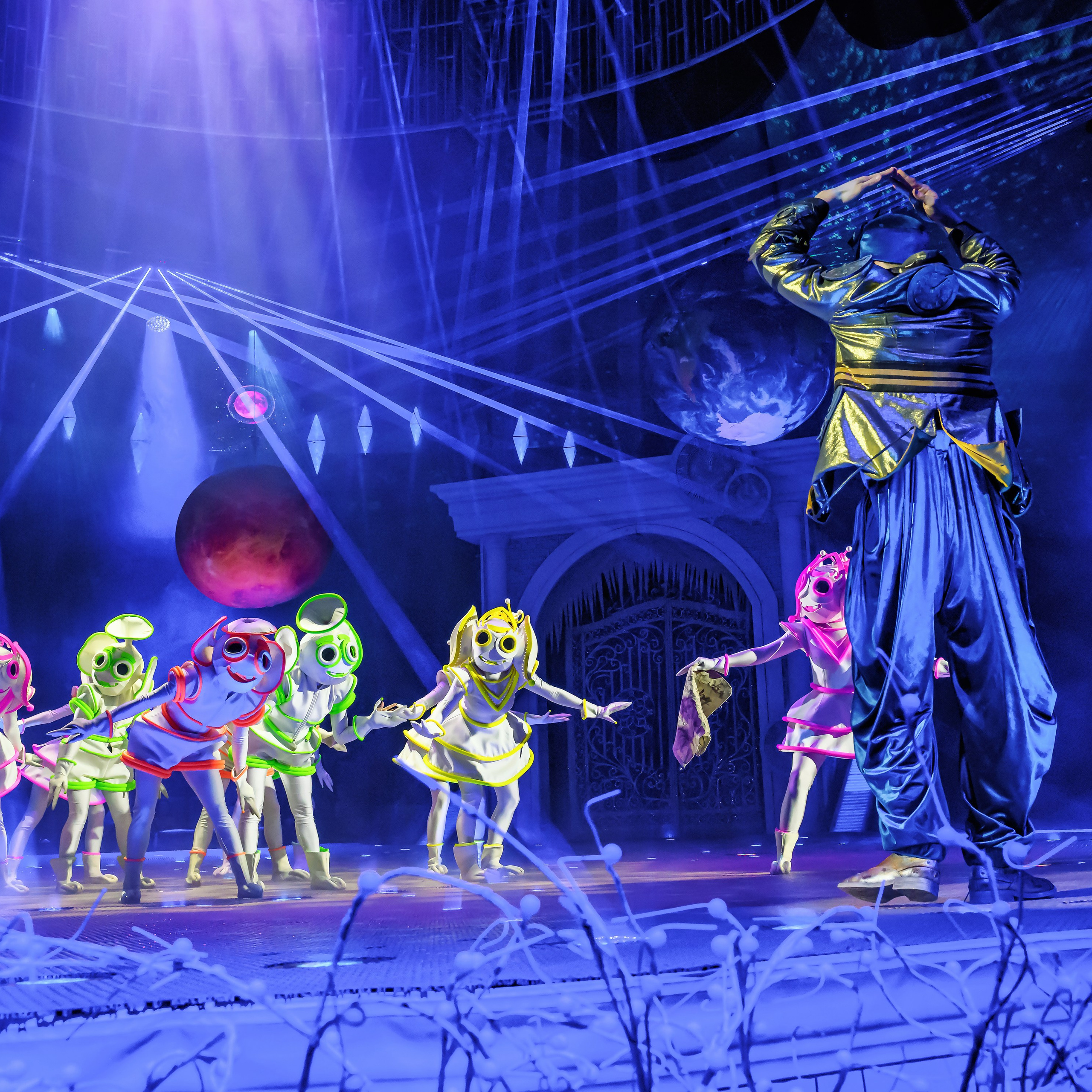 «13 месяцев. Шоу ледяных фонтанов»❄💙. Фотограф Андрей Пухов (Jazz)