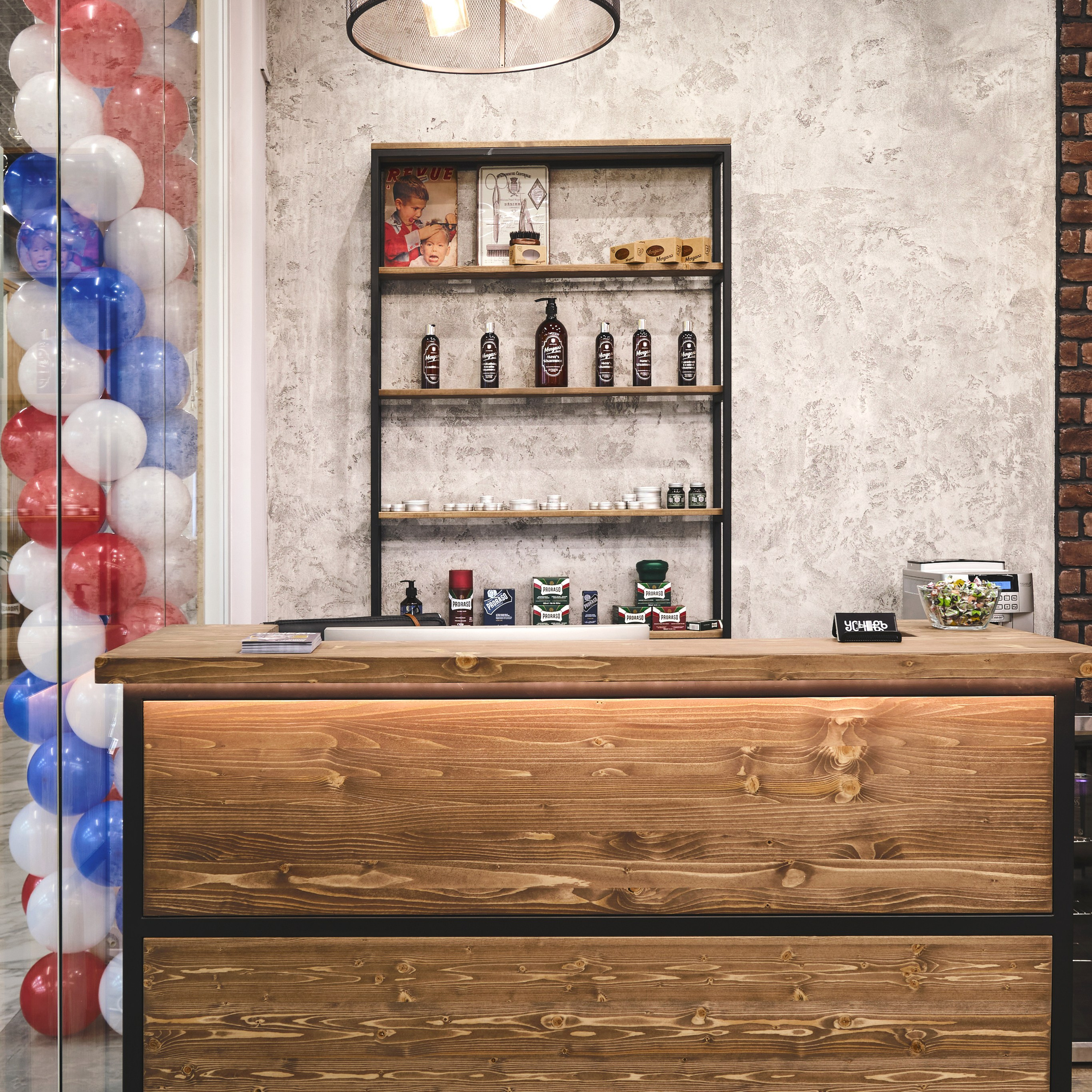 Фотосъемка интерьеров офисов, медицинских центров и клиник, учебных центров и салонов красоты, баров и ресторанов и прочей недвижимости. Интерьерный фотограф, фотограф недвижимости. Фотосъемка недвижимости в Москве и Московской области