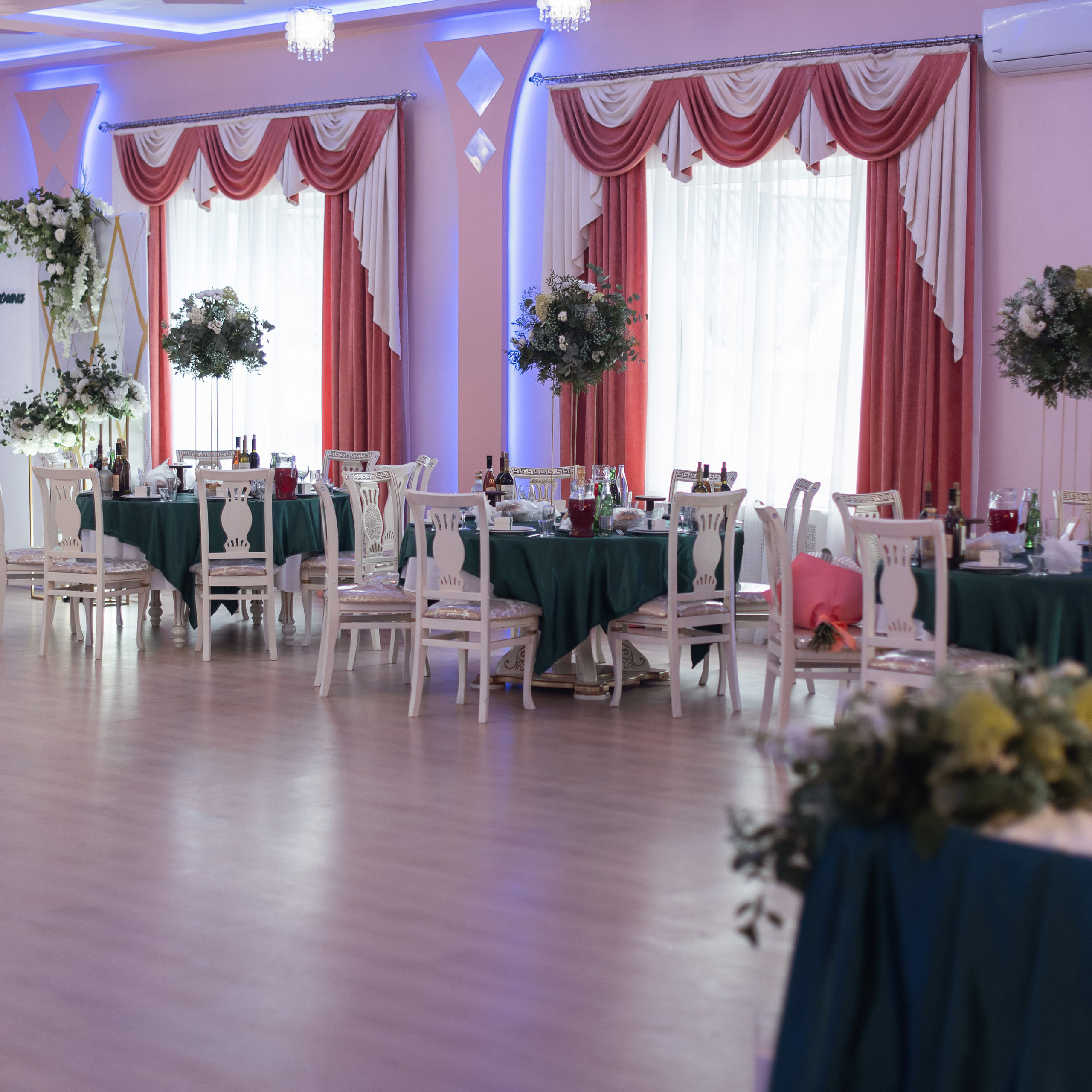 Рестораны для банкета. Свадебный фотограф, видеограф в Клину, Москве, Зеленограде, Калабушкин