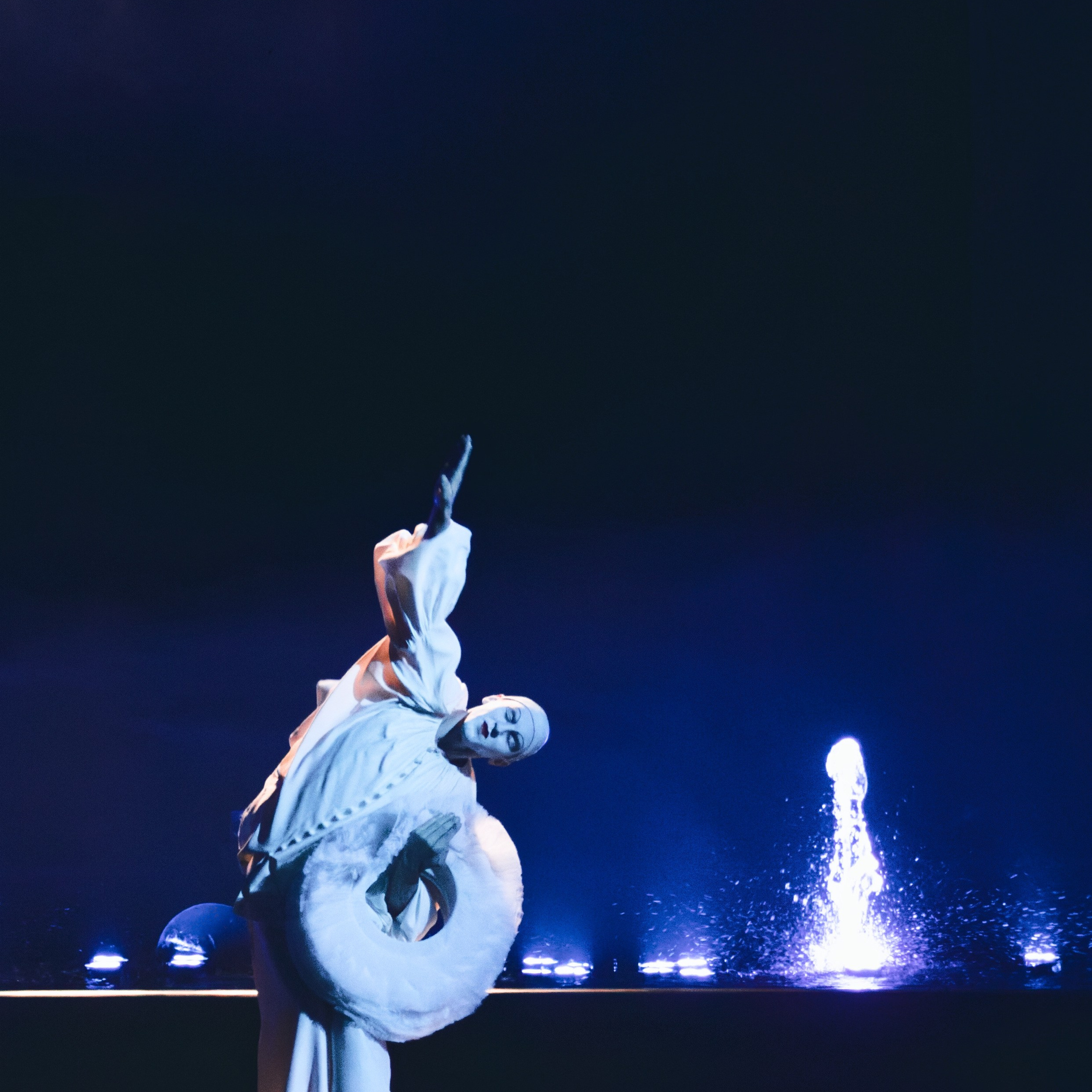 #евгенийпимоненко;#цирк;#circus;#цирковоеискусство;#acrobatics (акробатика);#aerialist (воздушная гимнастика);#aerialsilks (воздушные полотна);#aerialhoop (воздушное кольцо);#contortion (конторсия, гибкость);#жонглёр;#клоун;#трапеция;#circuslife (жизнь цирка);#цирковойномер;#cirquedusoleil ;#цирковаятруппа.#цирк_фотограф;#фото_цирк;#circus_photography;#цирковыекадры;#закулисыцирка;#backstagecircus.