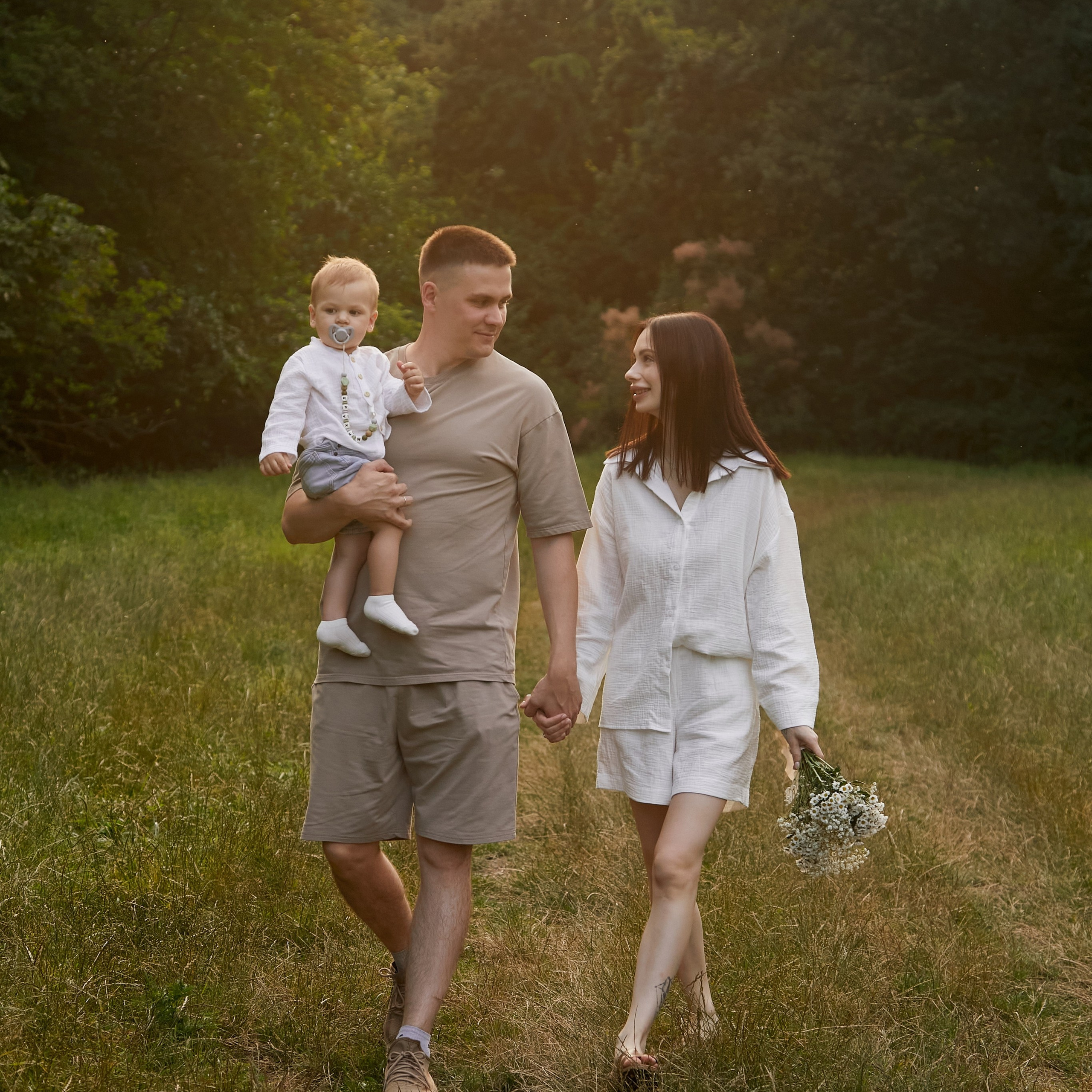 «В теплых лучах заката…»