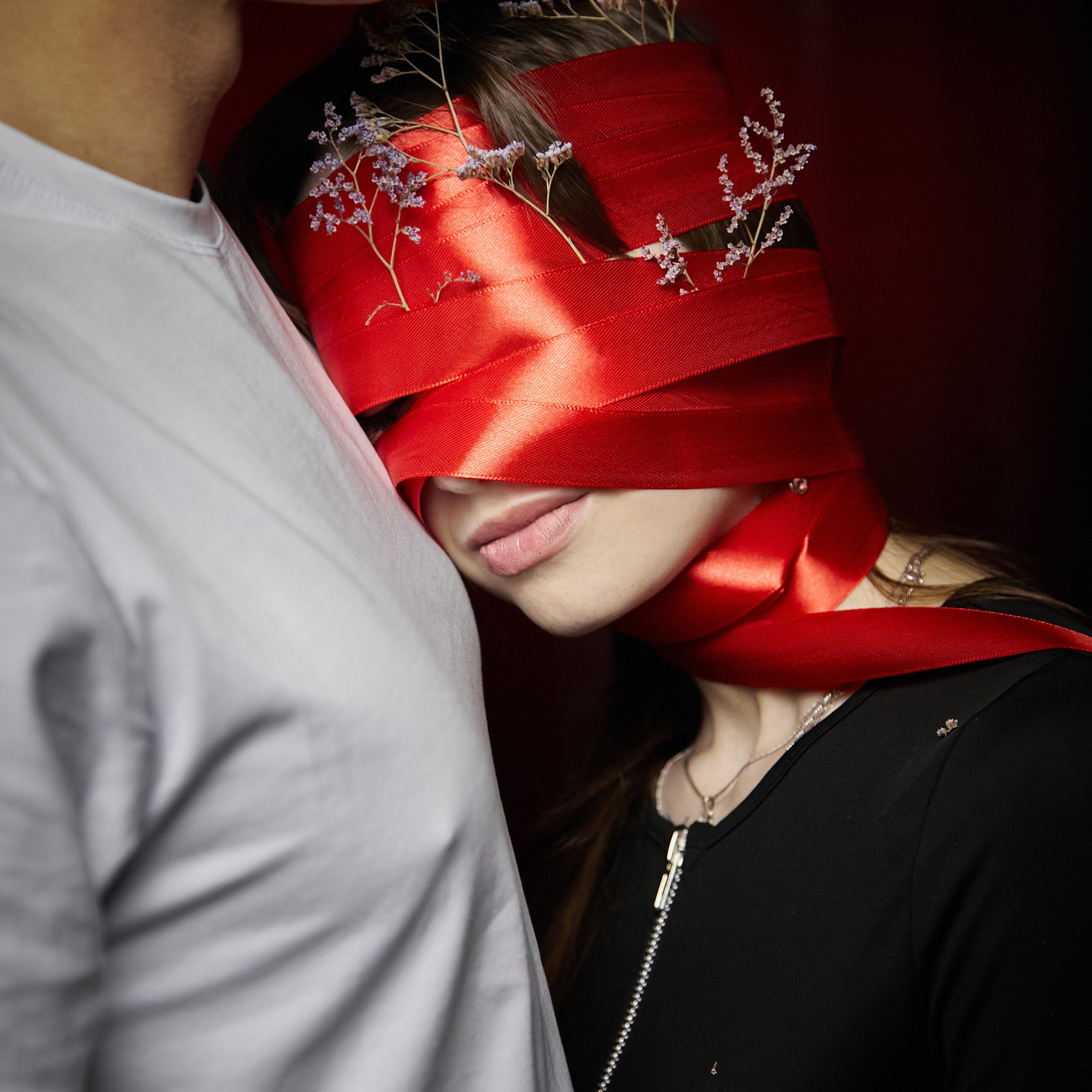 «Связанные одной нитью»