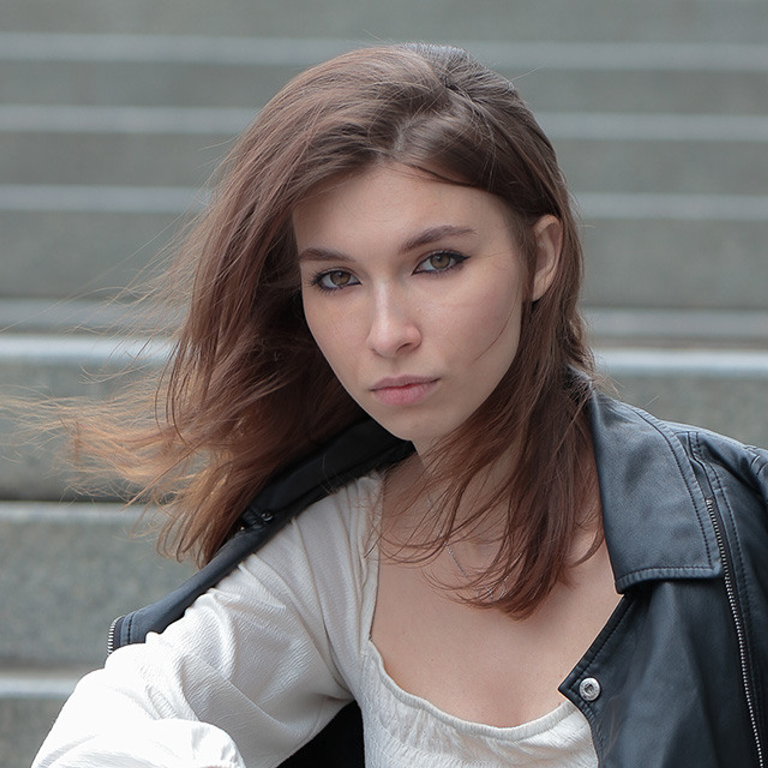 Портрет девушки на улице