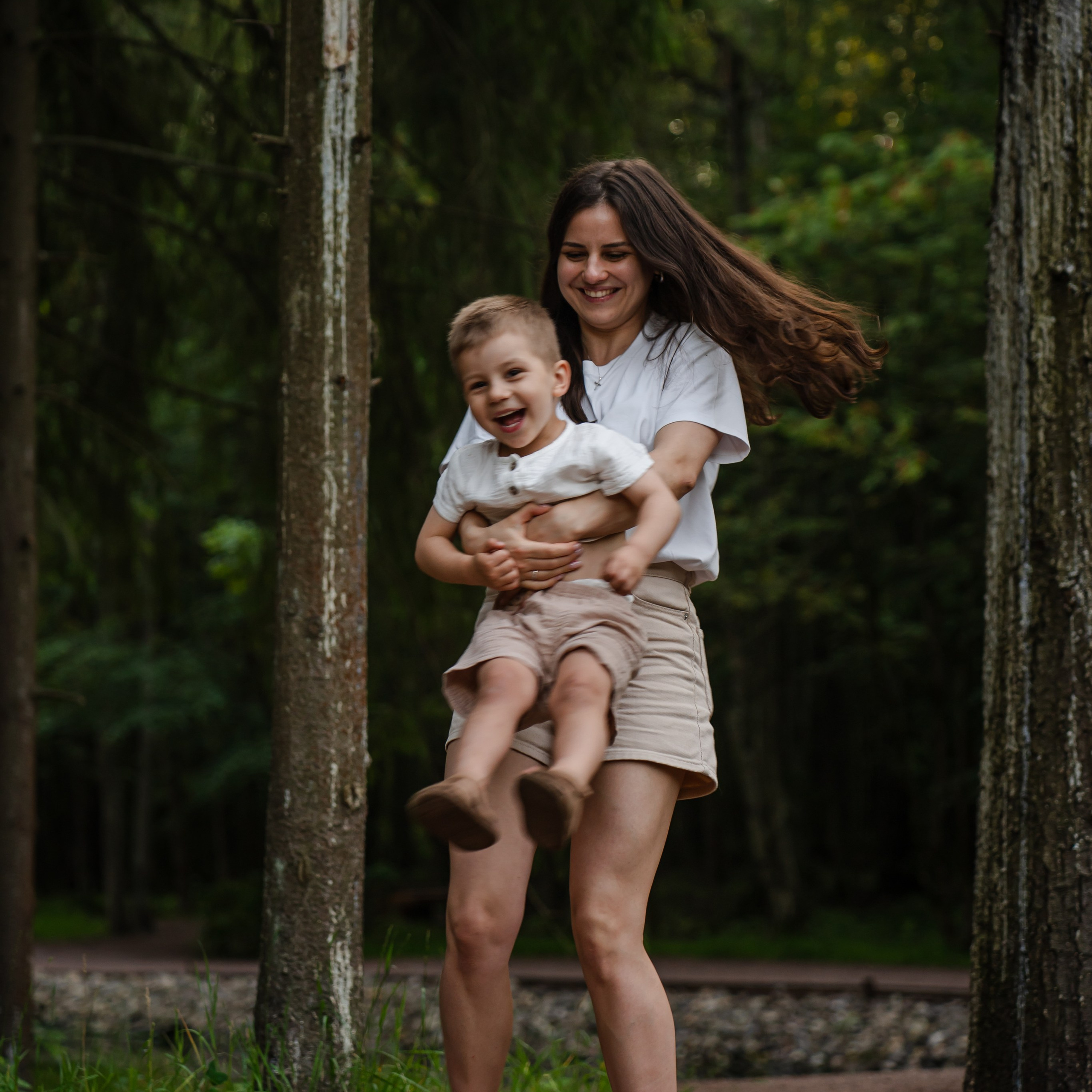 Фотопрогулка в парке. Мама с сыном