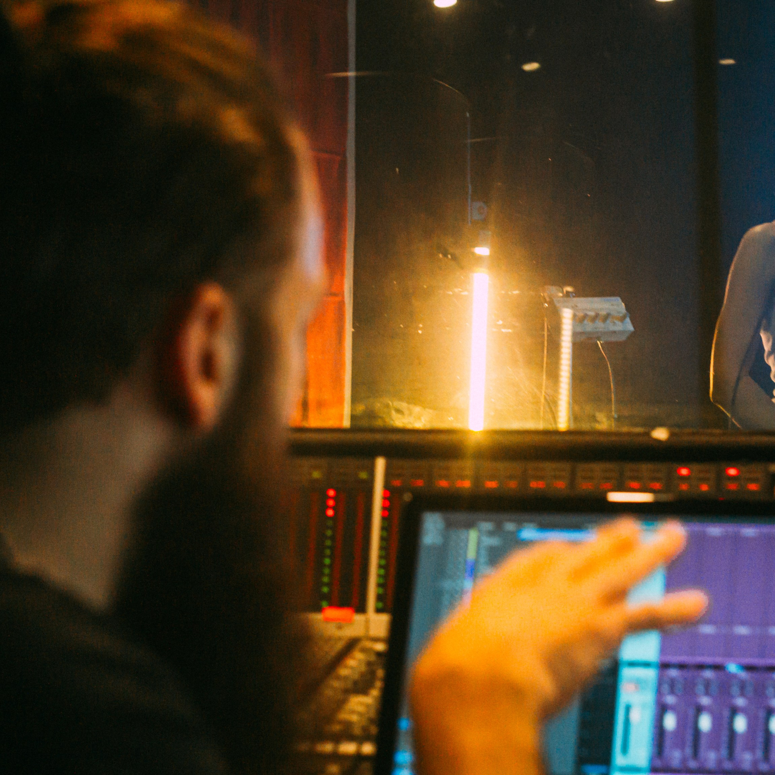 В студии звука…