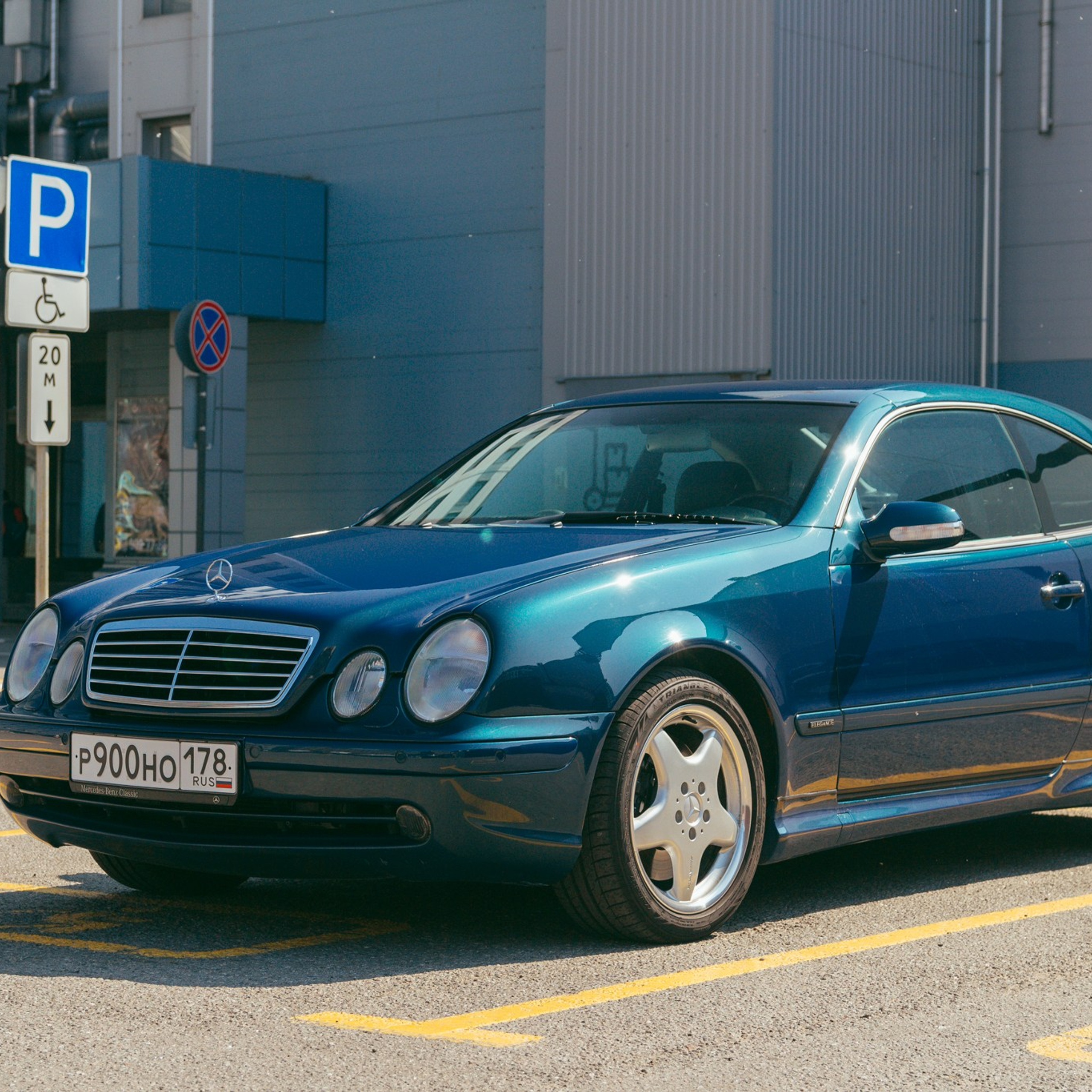 Cars and Coffee 17/06/23. Автомобильный фотограф Антон Цырулев