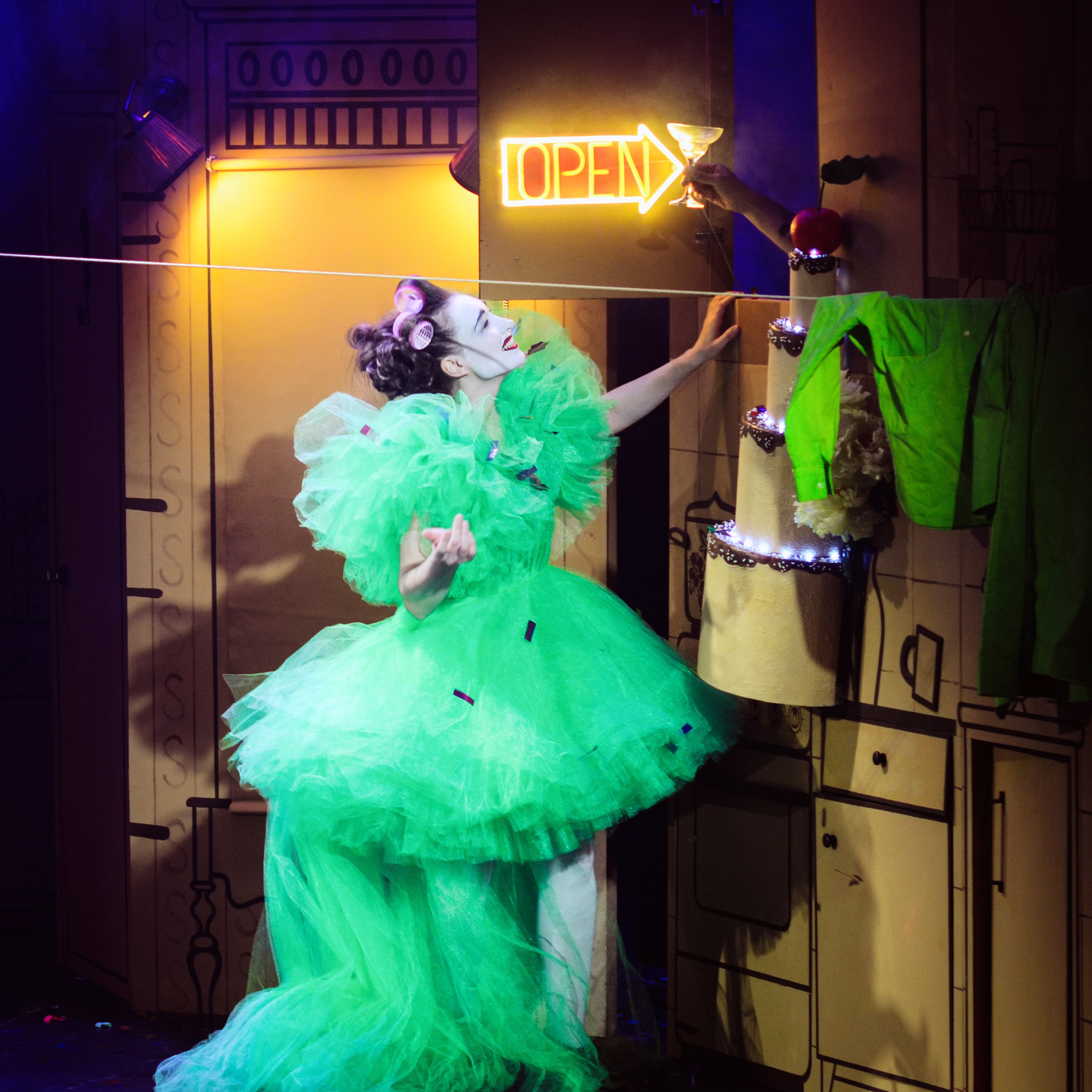 Спектакль «Ма!»