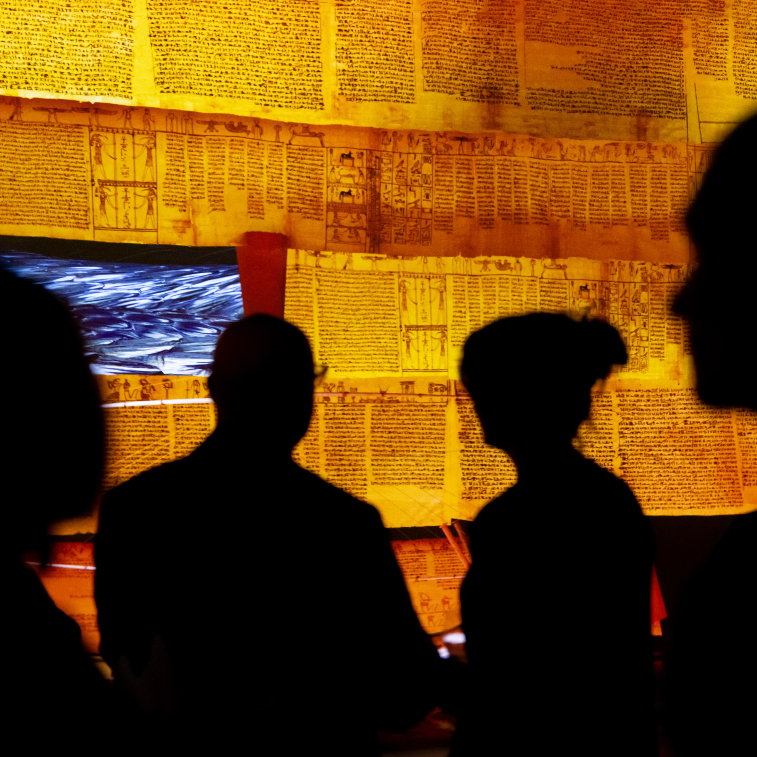 Выставка «Тутанхамон» в Luminar-X