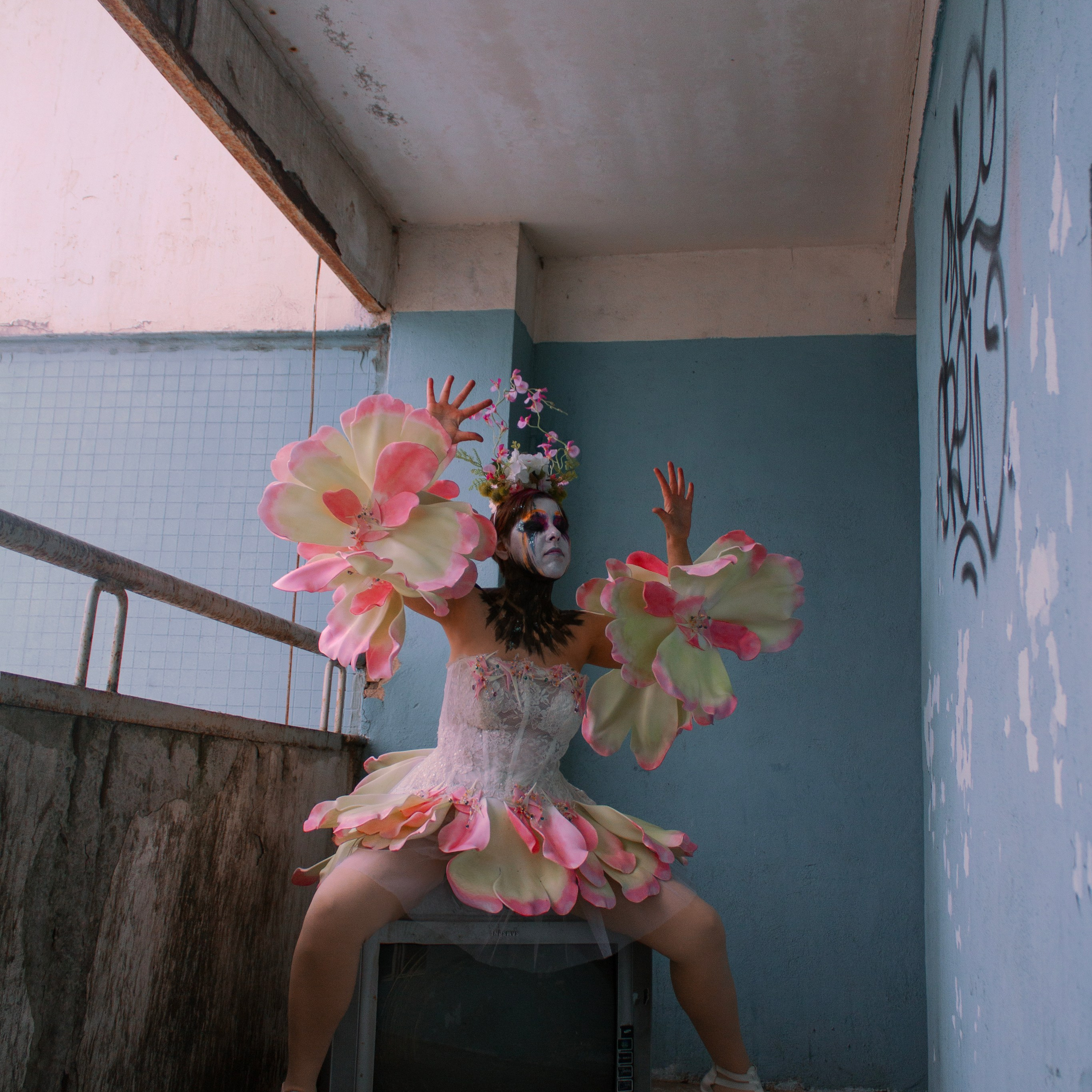 Распустился цветочек в январе