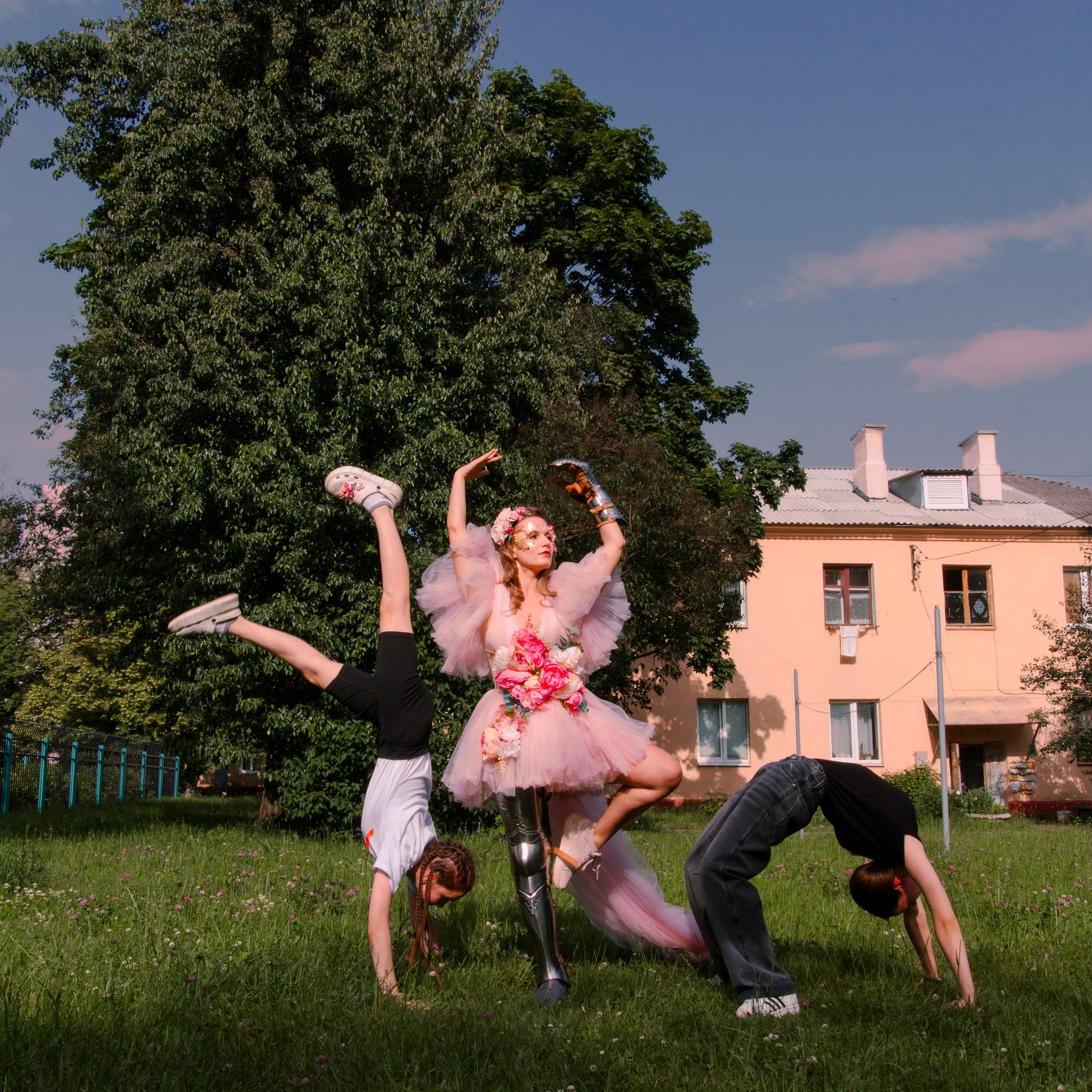 Женская цветущая сила